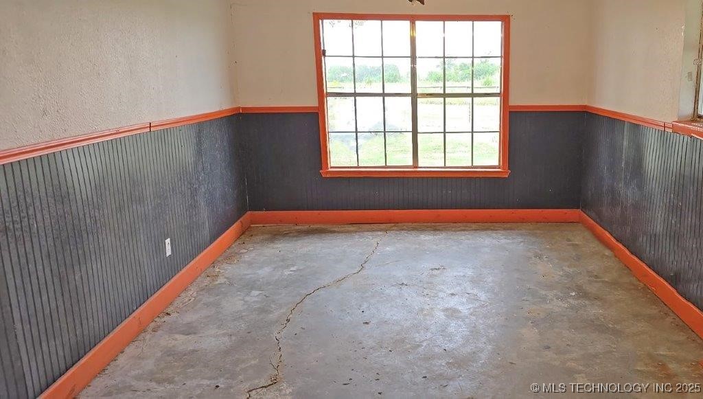 11784 Linn Road Property Photo 14