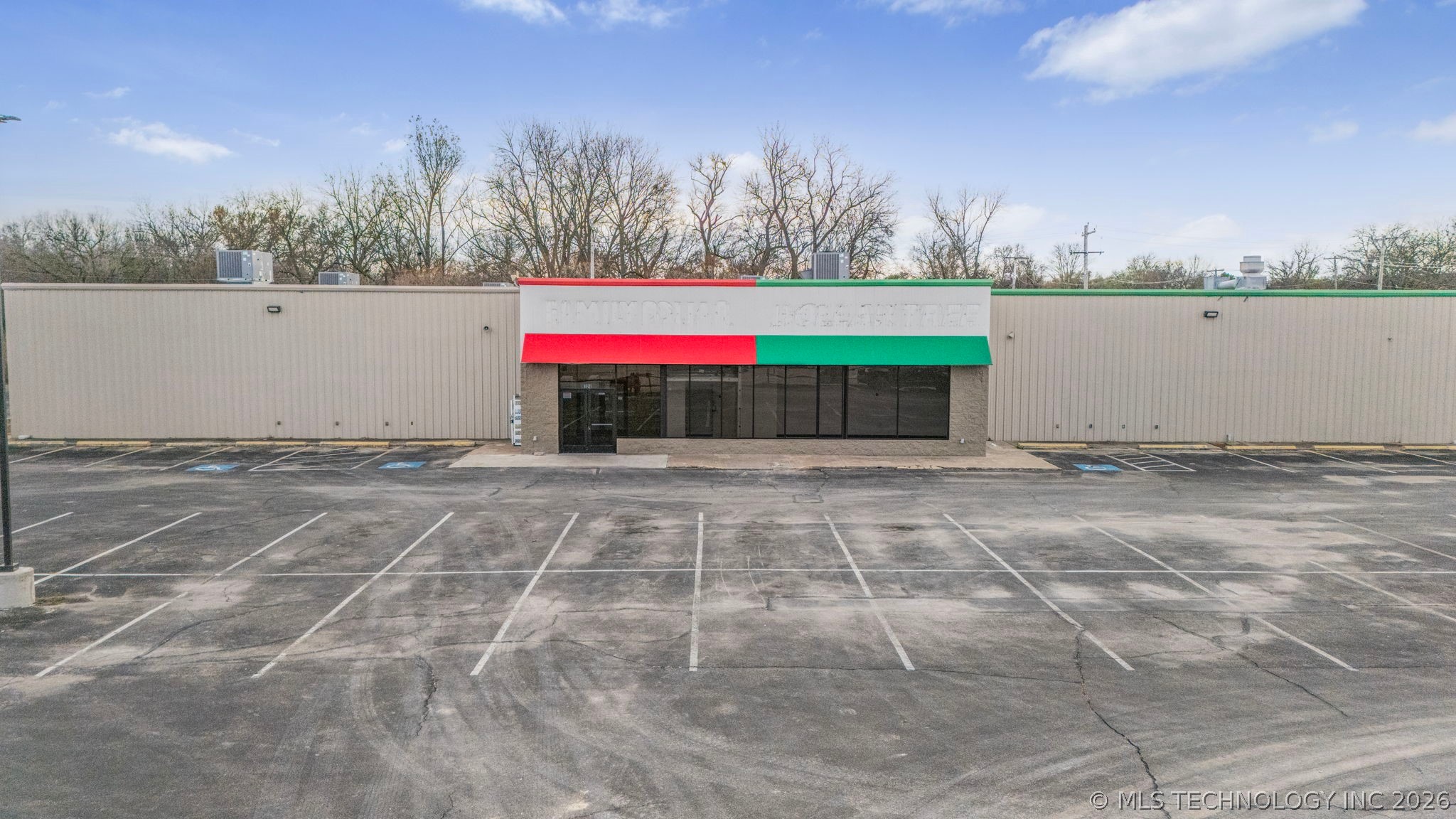 324 N Eastern Avenue Property Photo 1