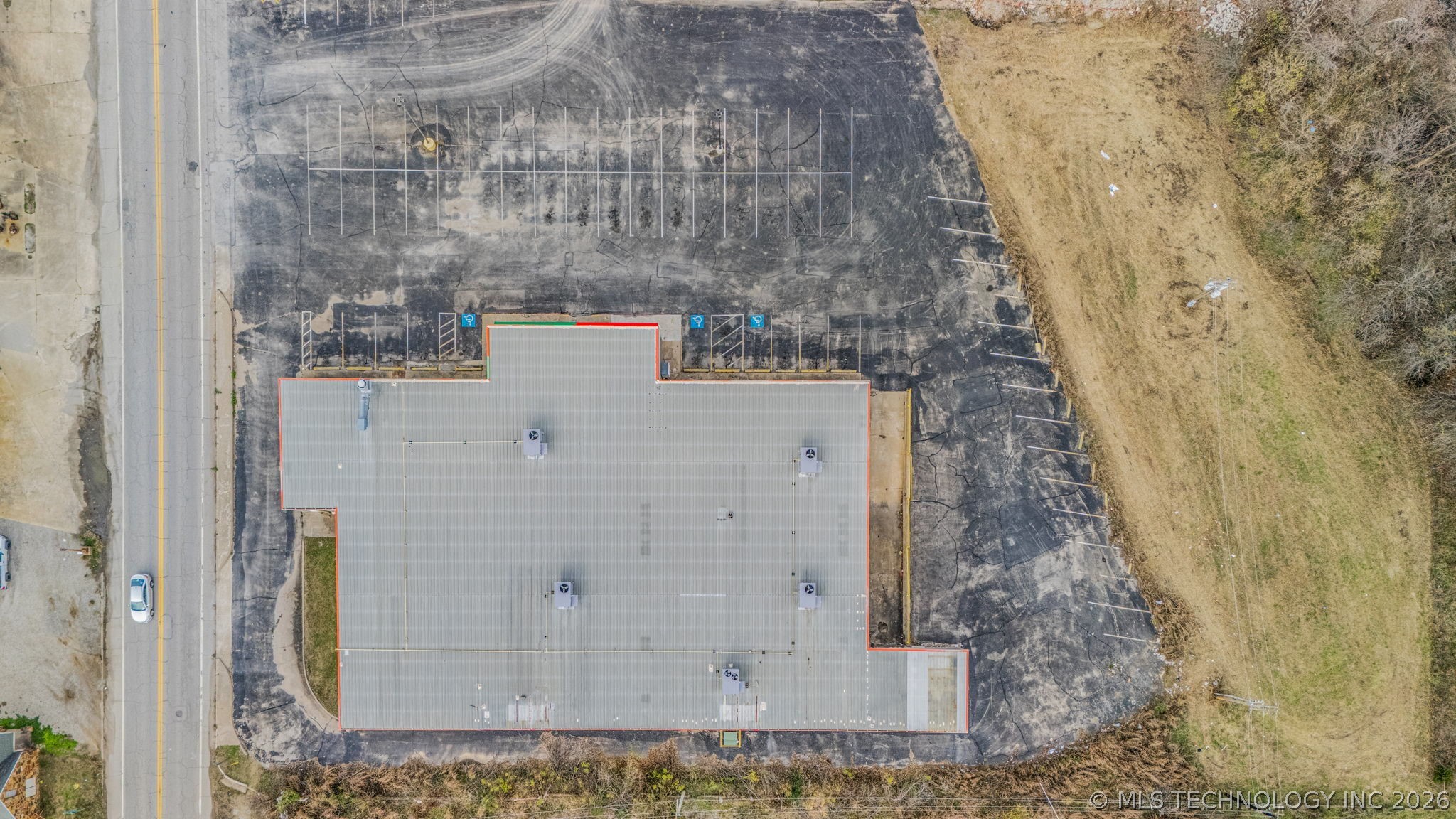 324 N Eastern Avenue Property Photo 7