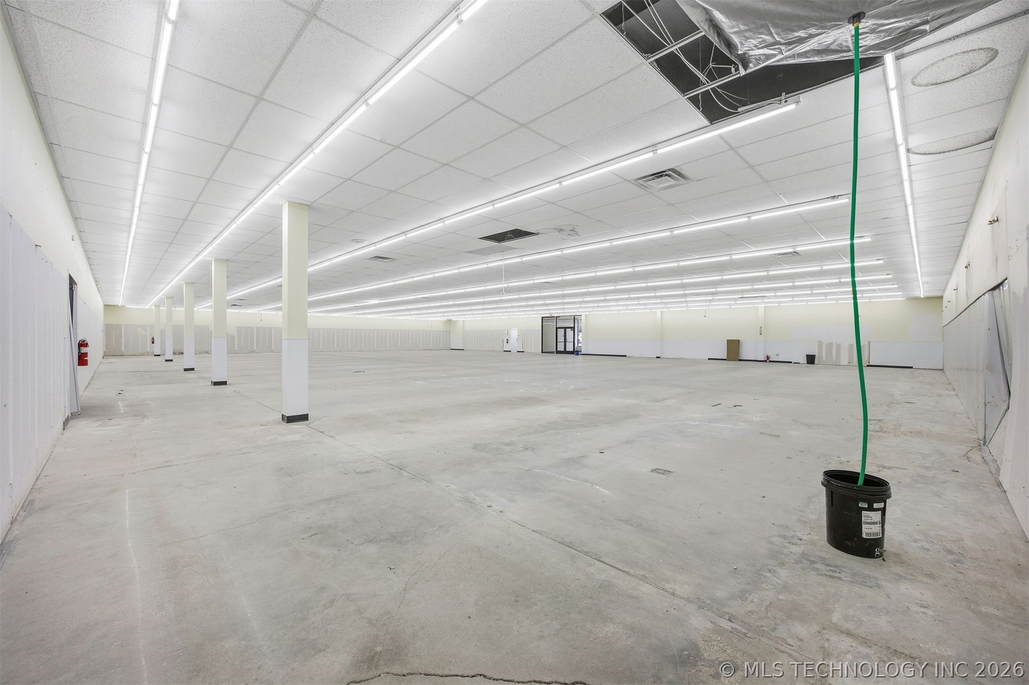 324 N Eastern Avenue Property Photo 11