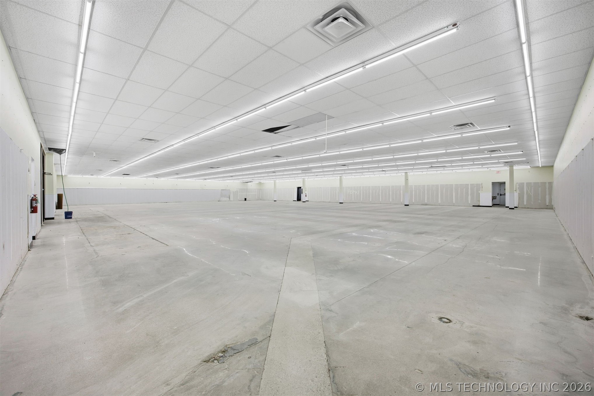 324 N Eastern Avenue Property Photo 12