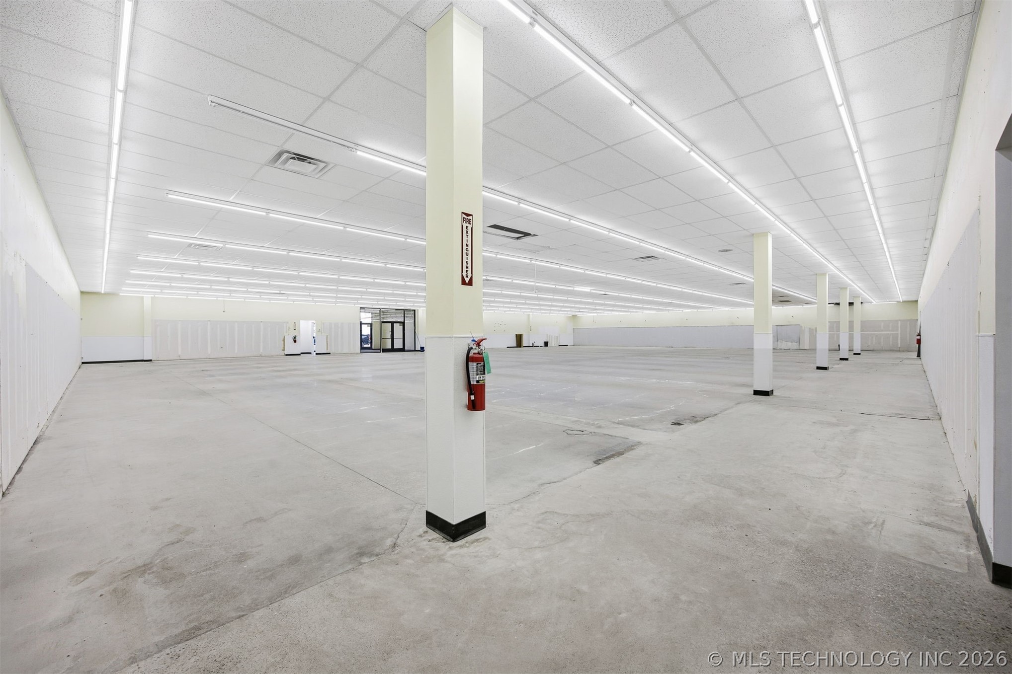 324 N Eastern Avenue Property Photo 13