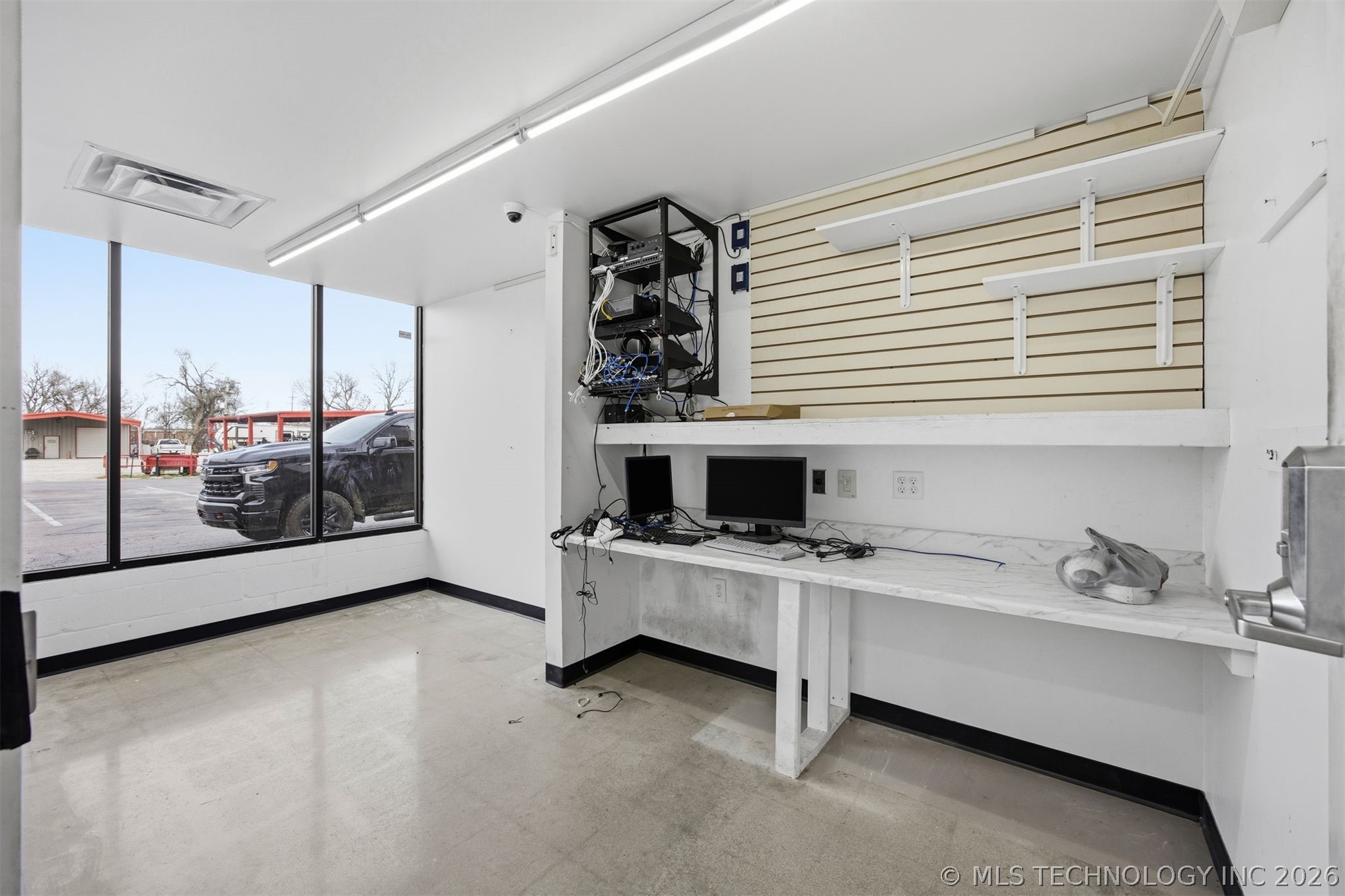 324 N Eastern Avenue Property Photo 14