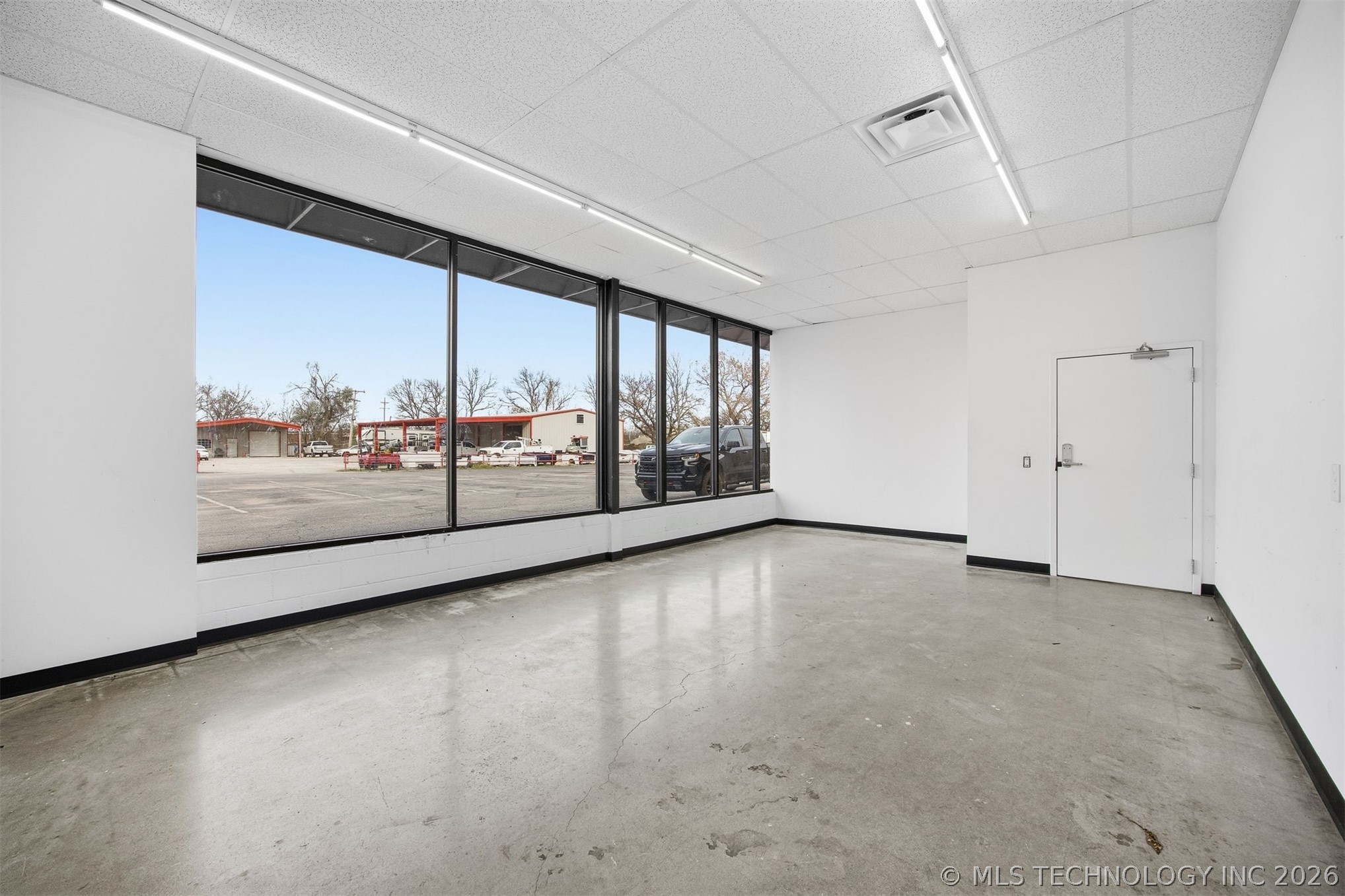 324 N Eastern Avenue Property Photo 16