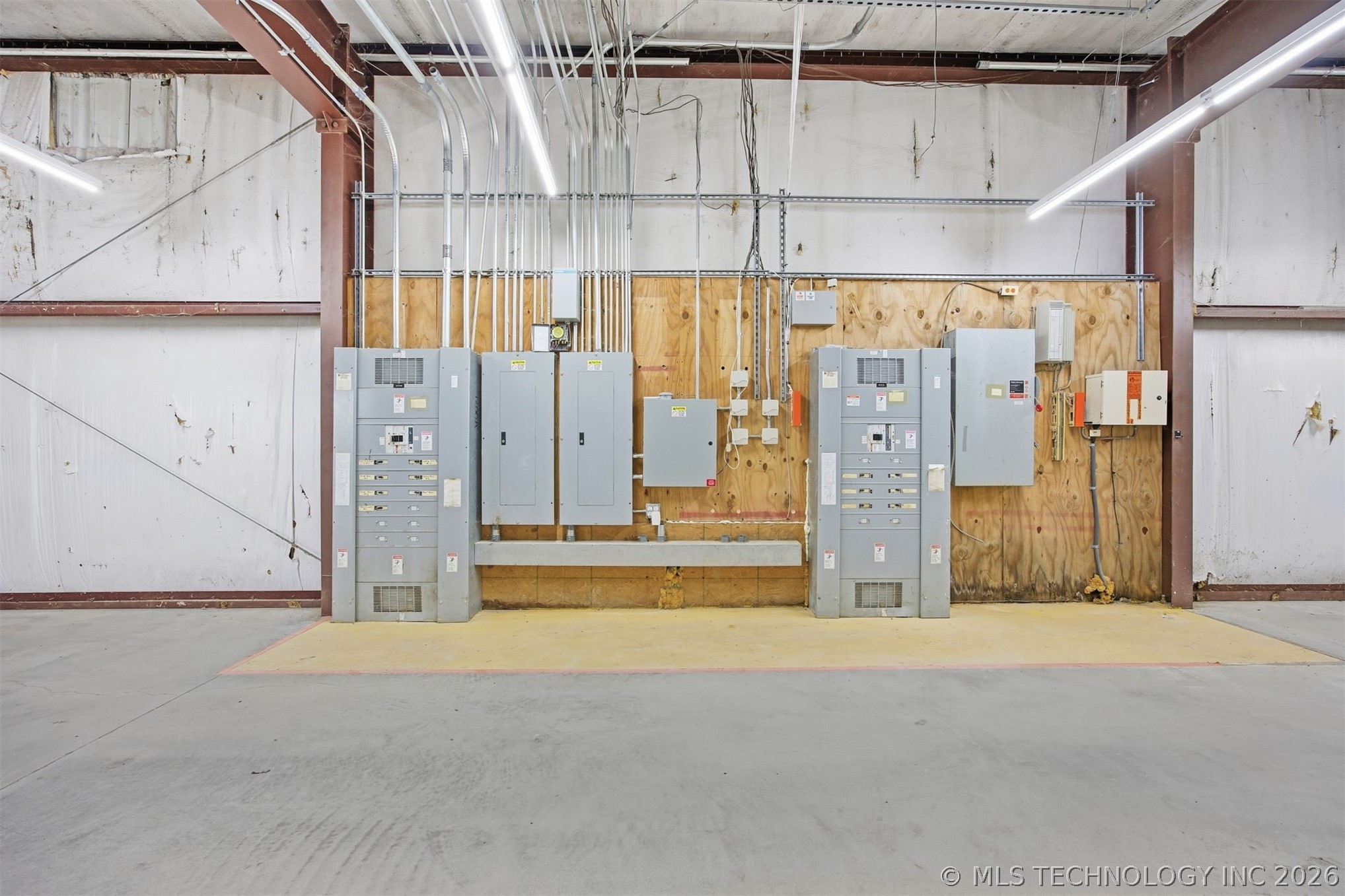 324 N Eastern Avenue Property Photo 21