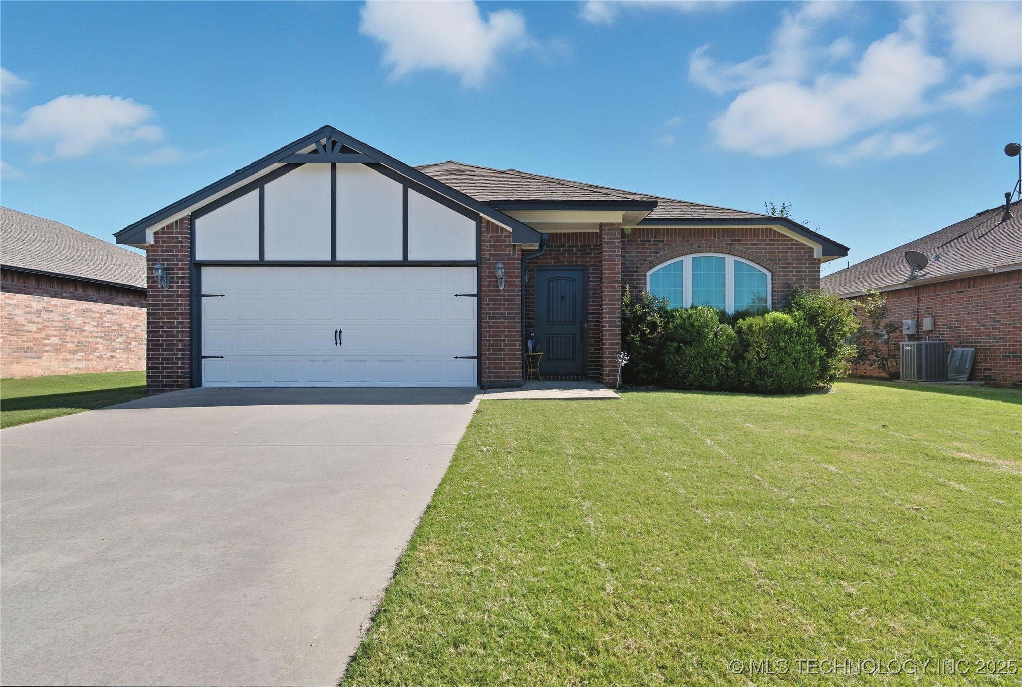 13351 N 132nd East Avenue Property Photo 1