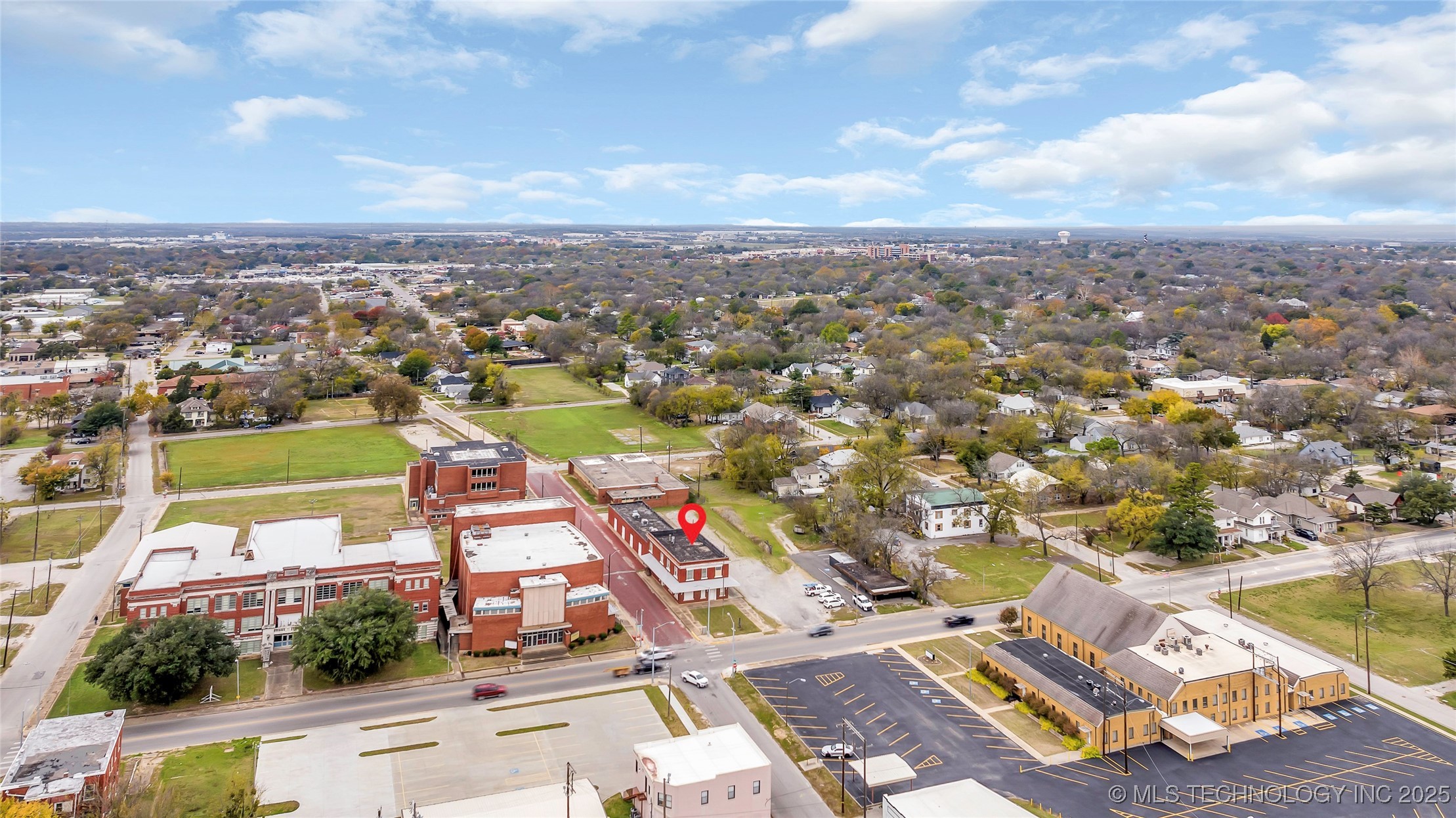 301 N Washington Property Photo 4