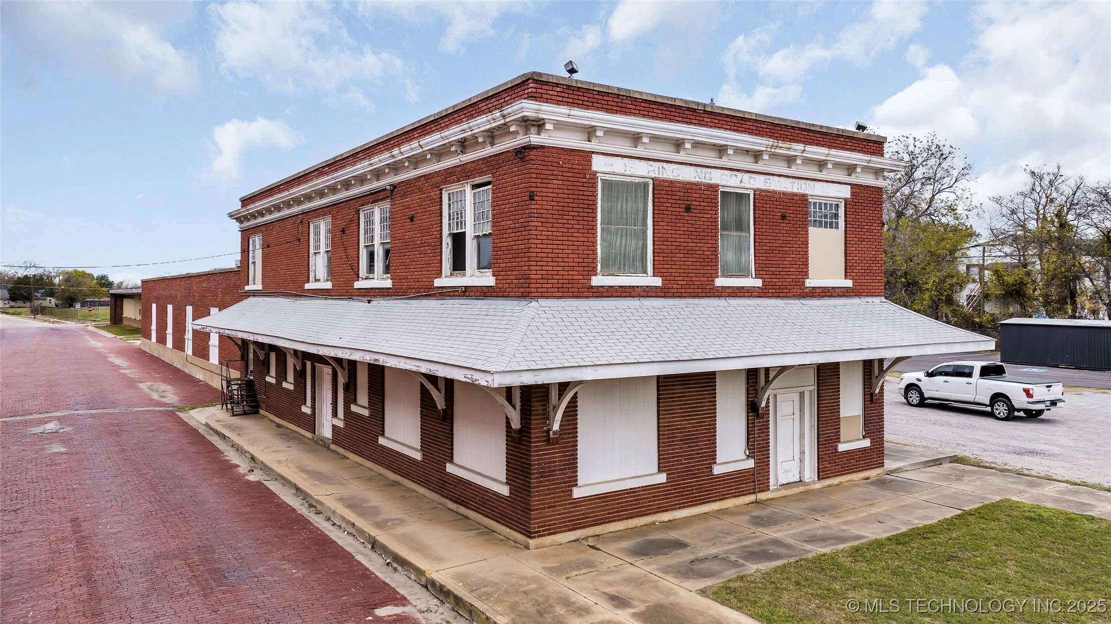 301 N Washington Property Photo 10