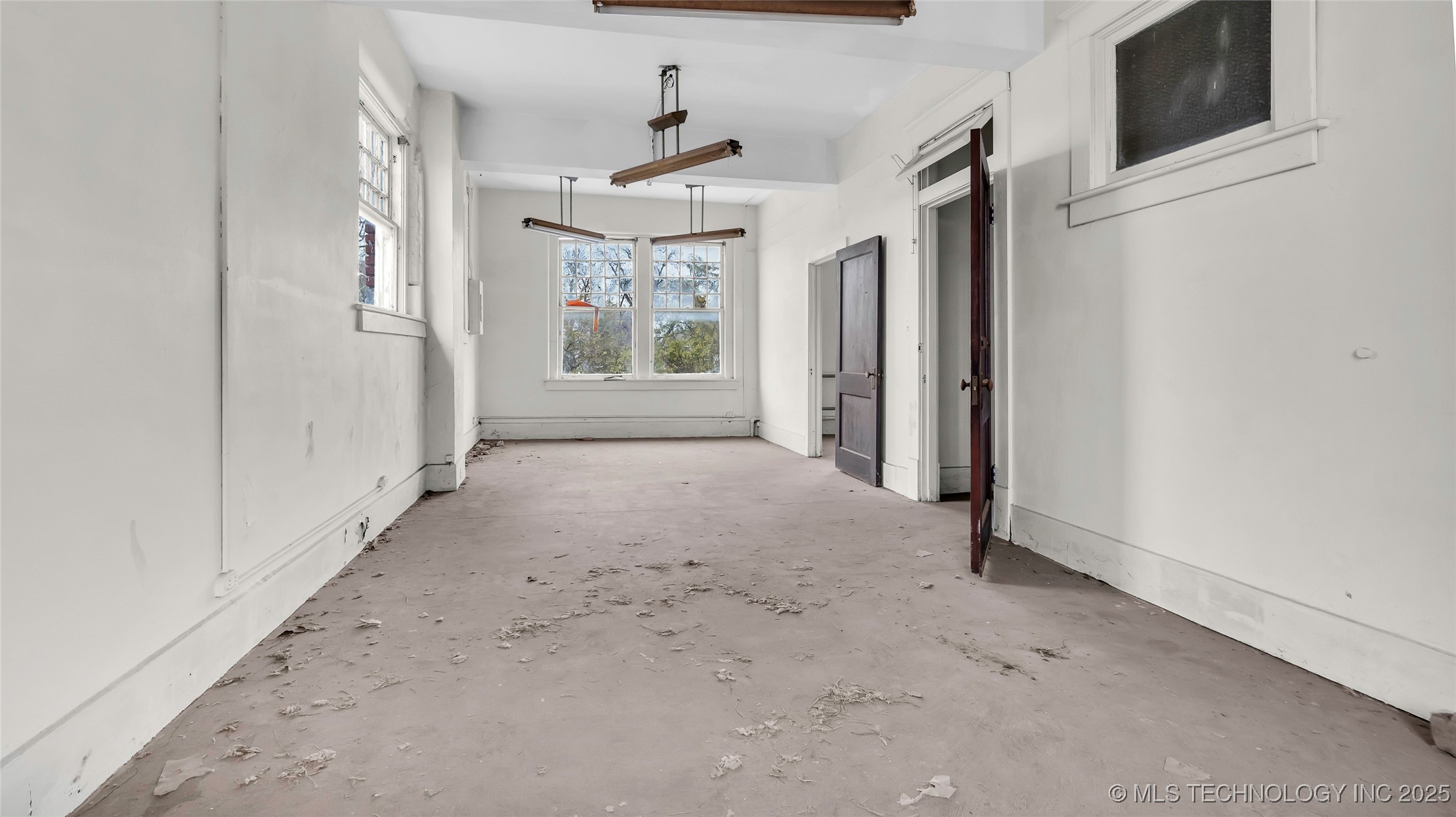 301 N Washington Property Photo 12