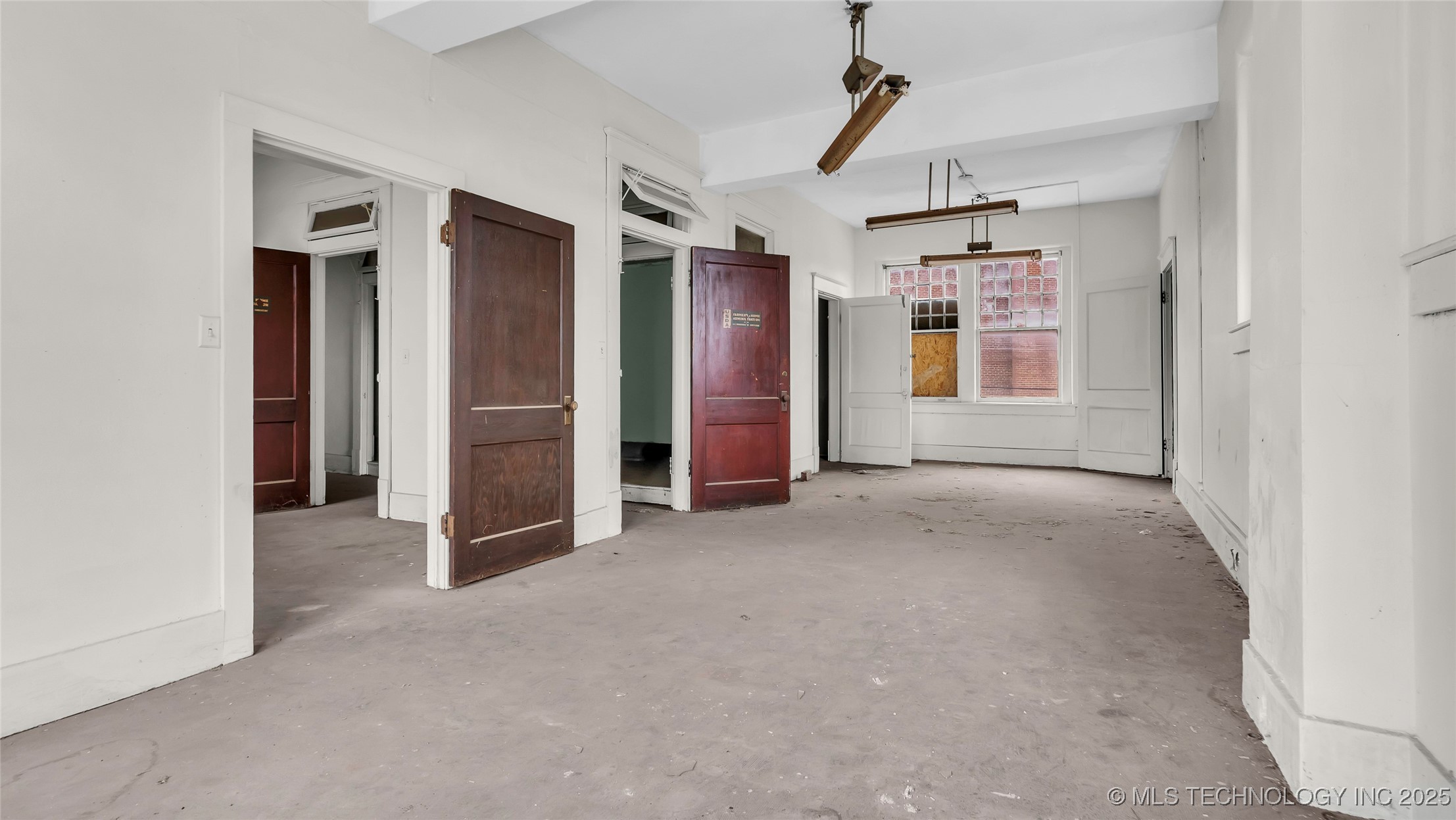 301 N Washington Property Photo 13