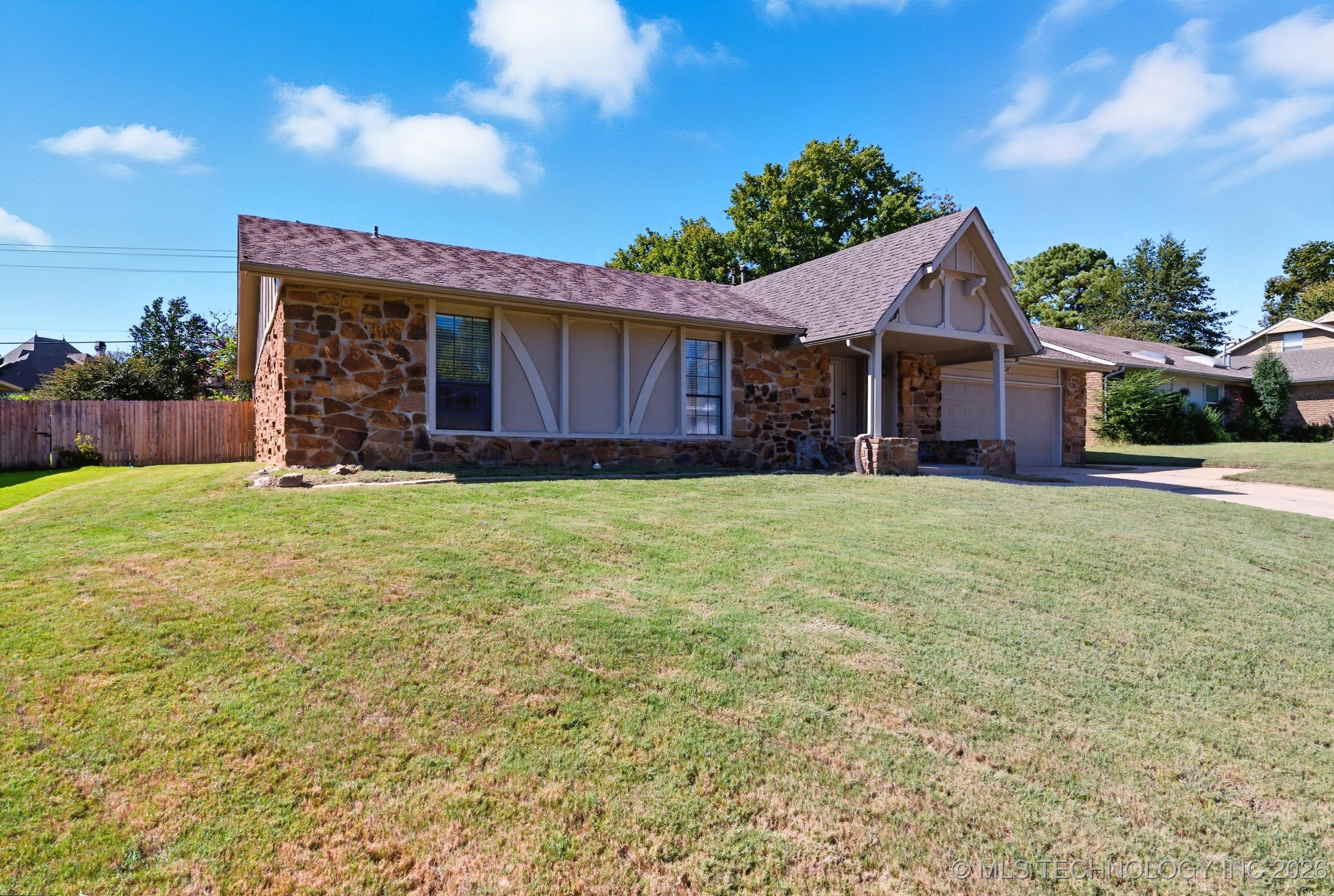 8626 S 65th East Place Property Photo 2
