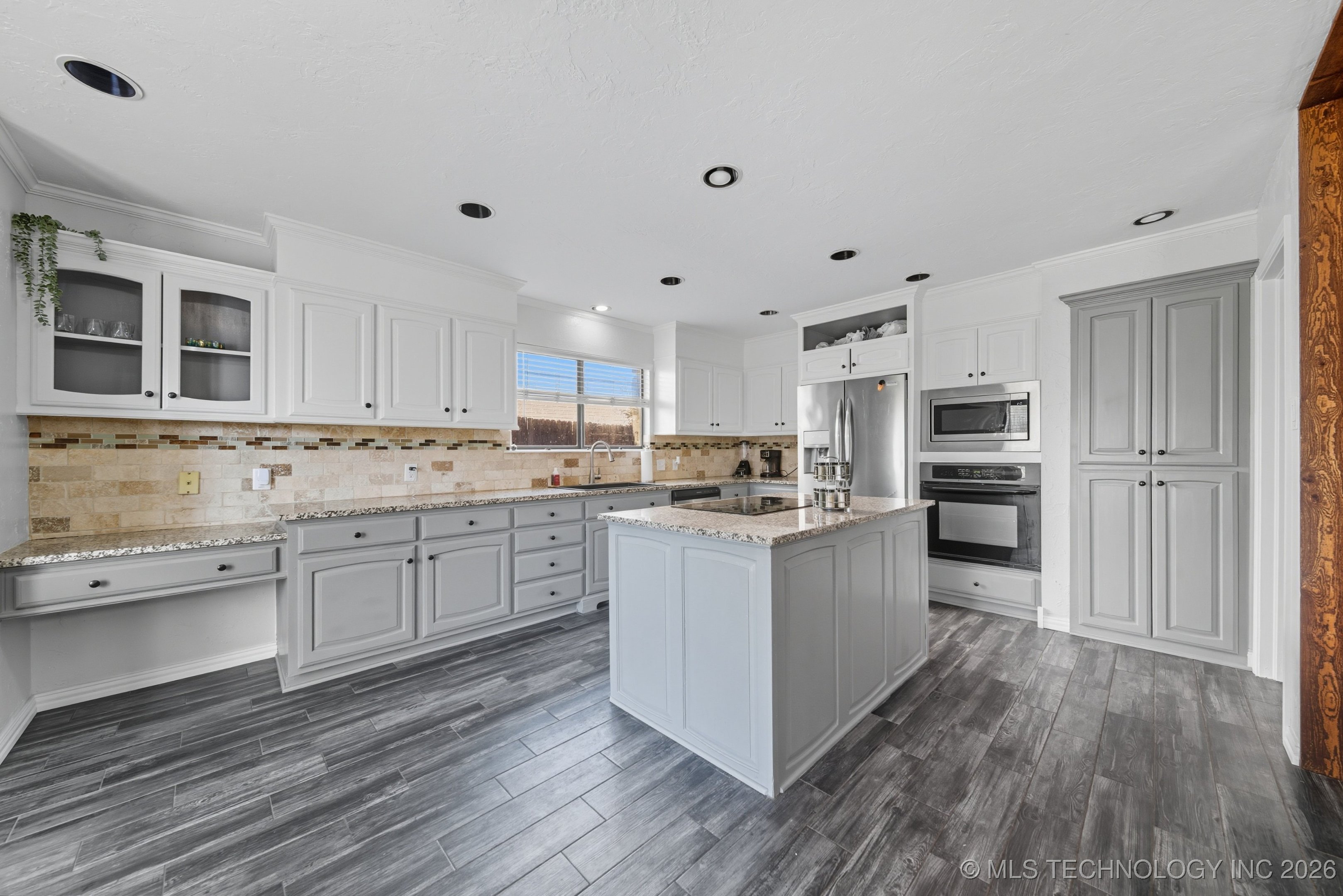 8626 S 65th East Place Property Photo 13