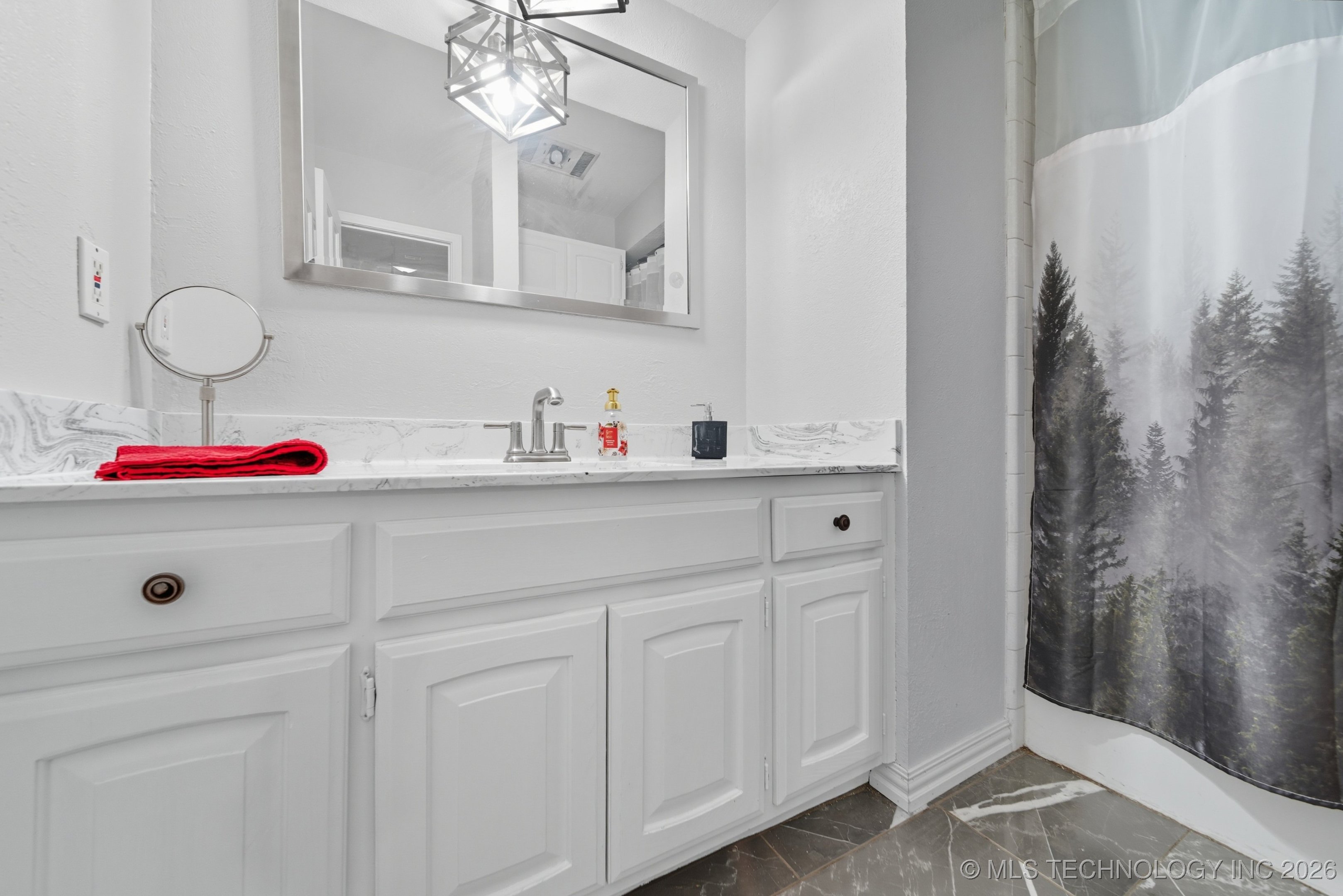 8626 S 65th East Place Property Photo 24