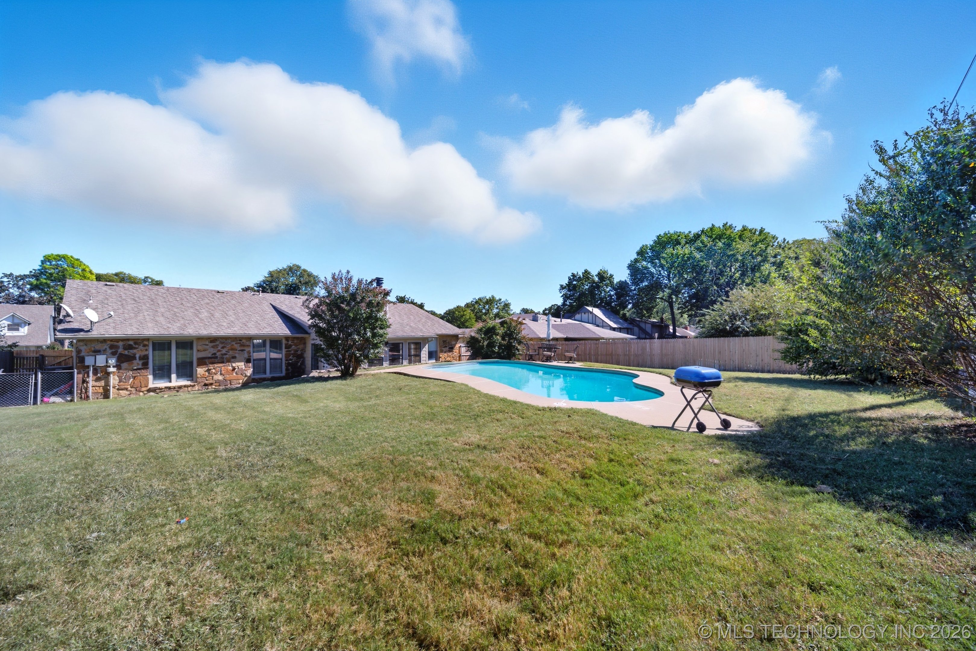 8626 S 65th East Place Property Photo 31