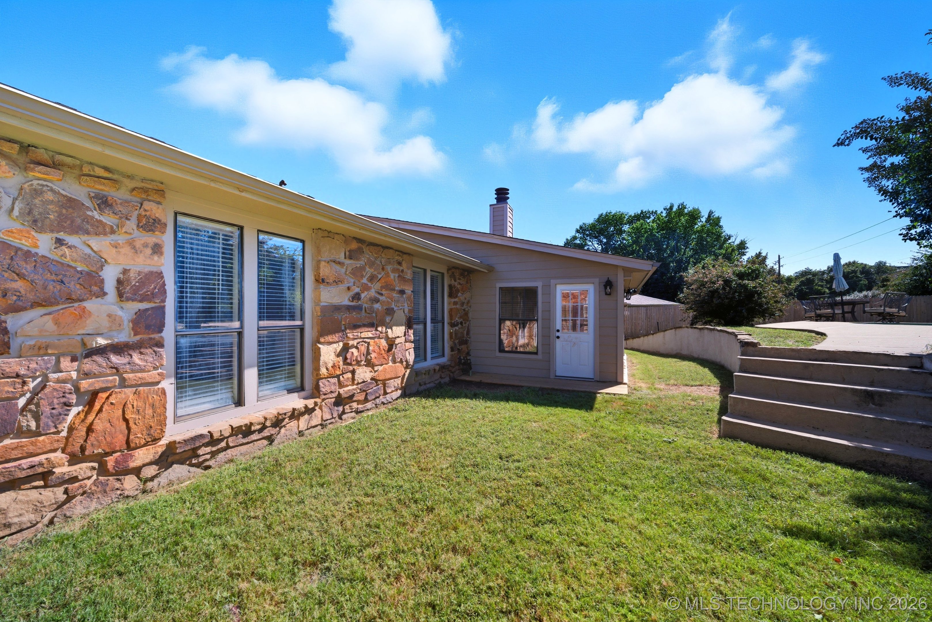 8626 S 65th East Place Property Photo 32