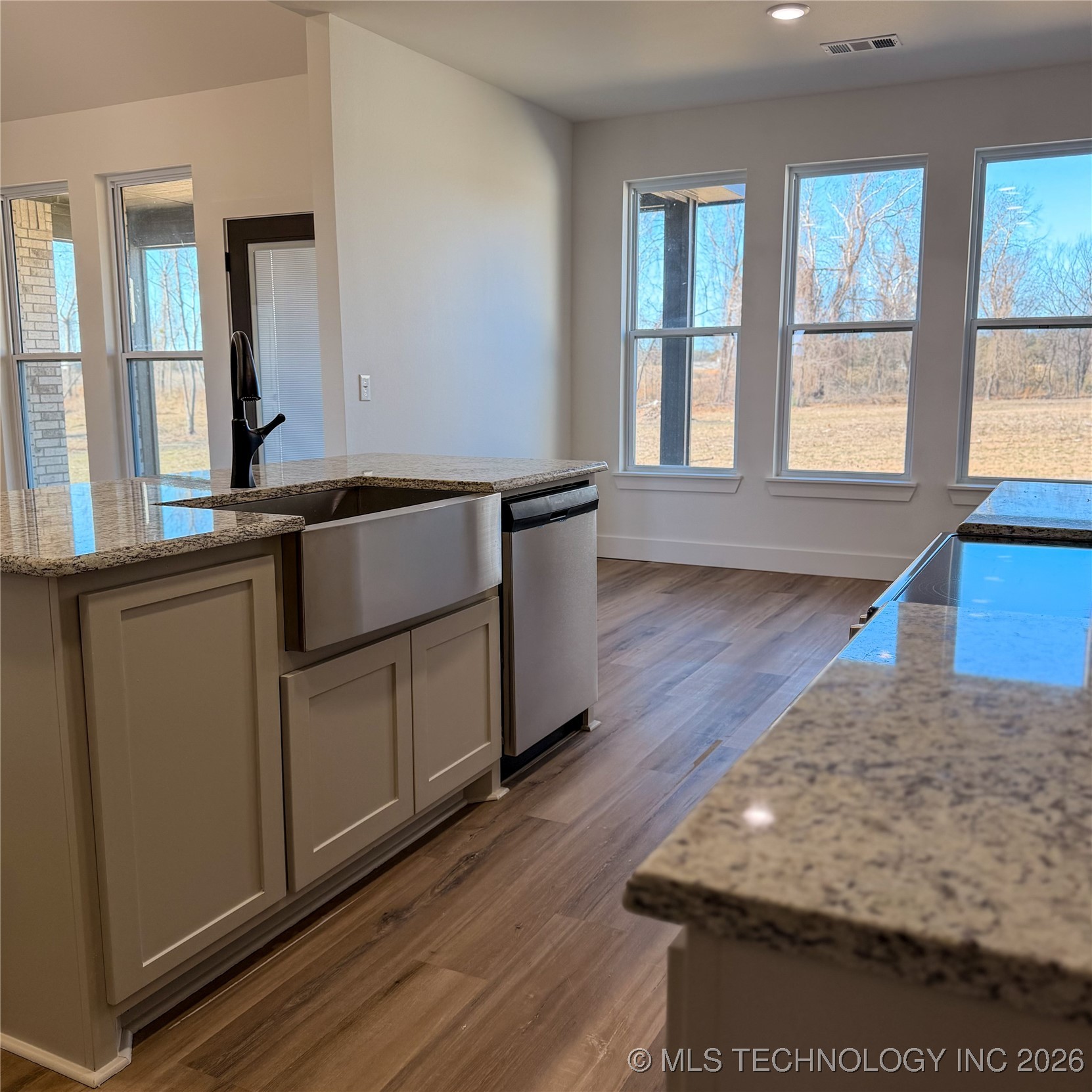 189 Neely Lane Property Photo 5