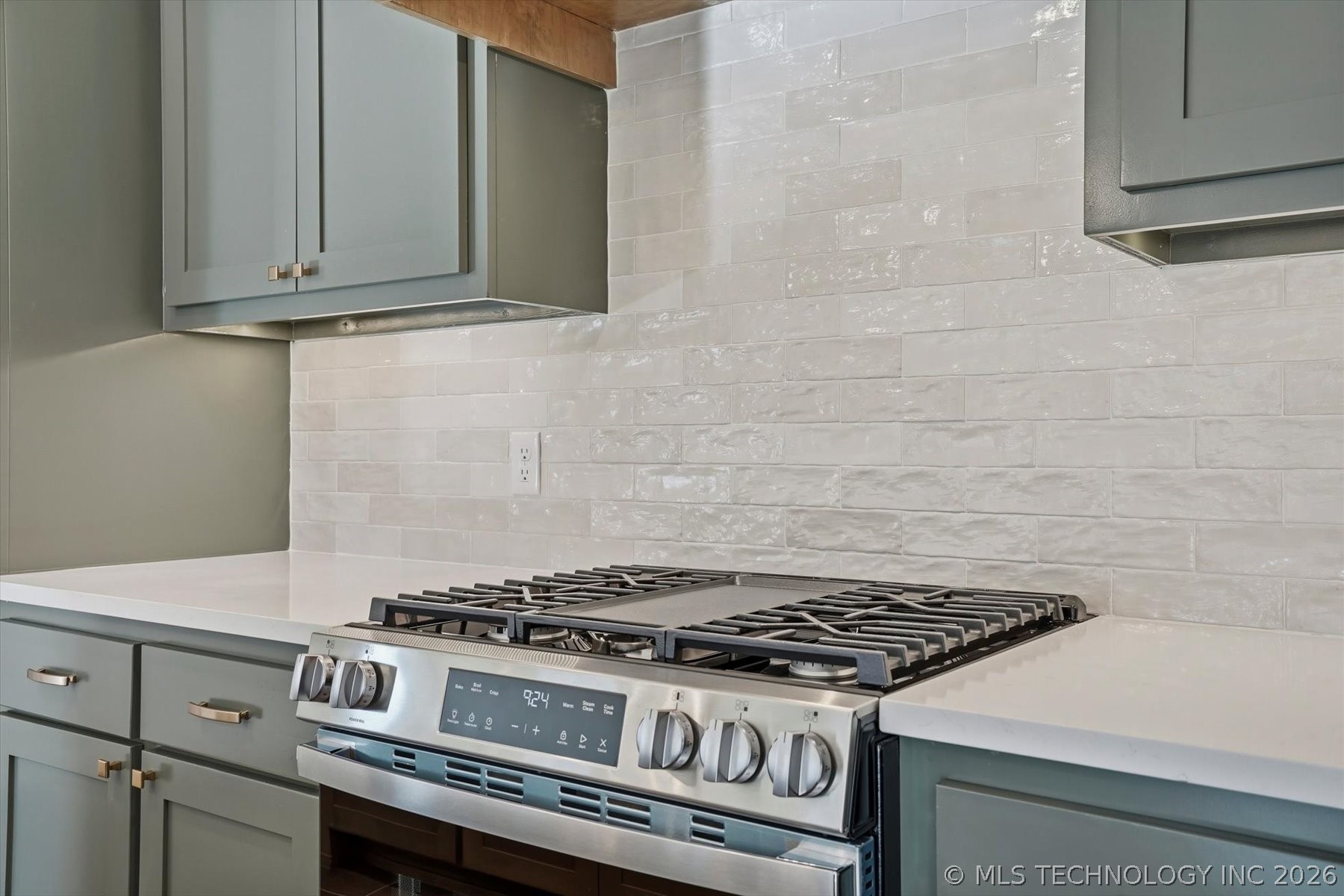 7215 E Queens Street Property Photo 7