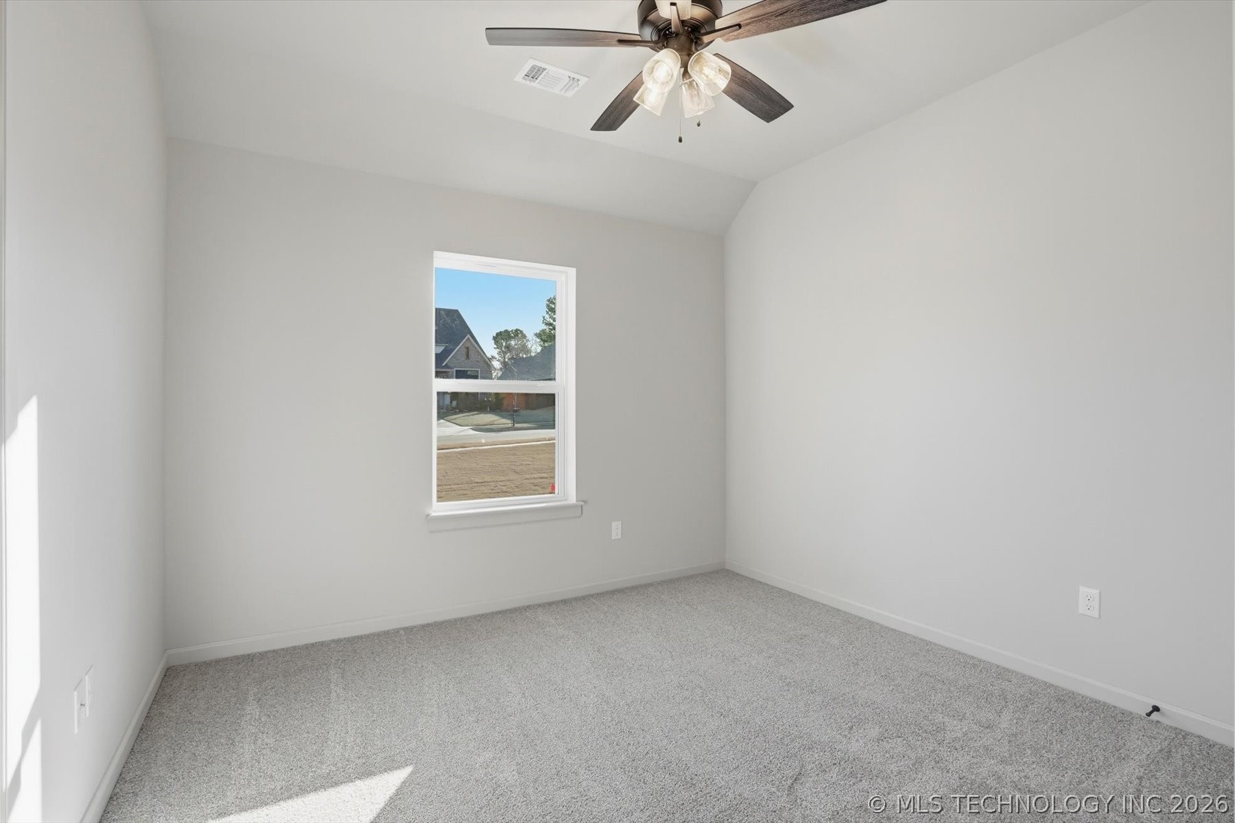 7215 E Queens Street Property Photo 32