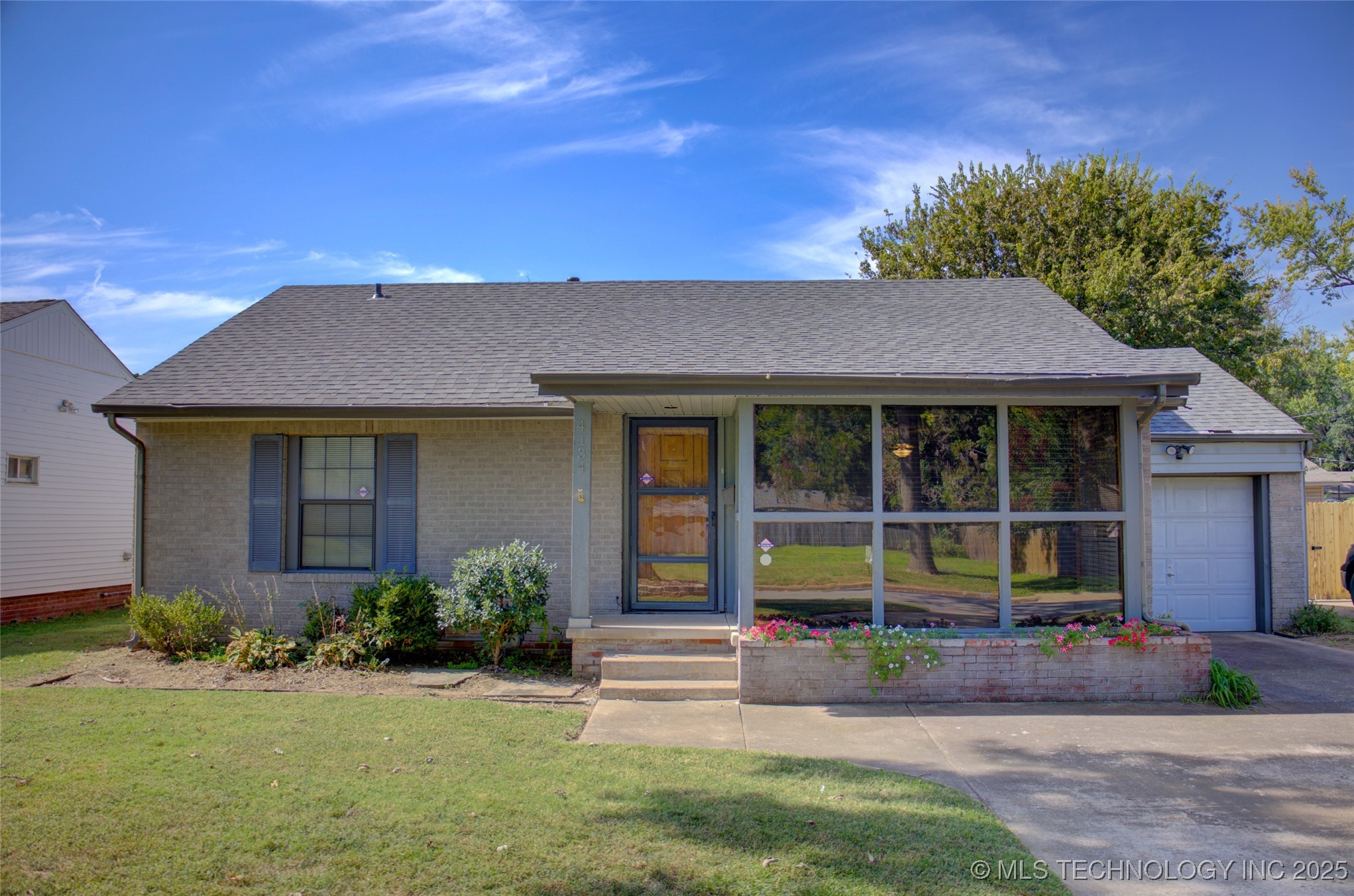 4134 S Detroit Avenue Property Photo 3