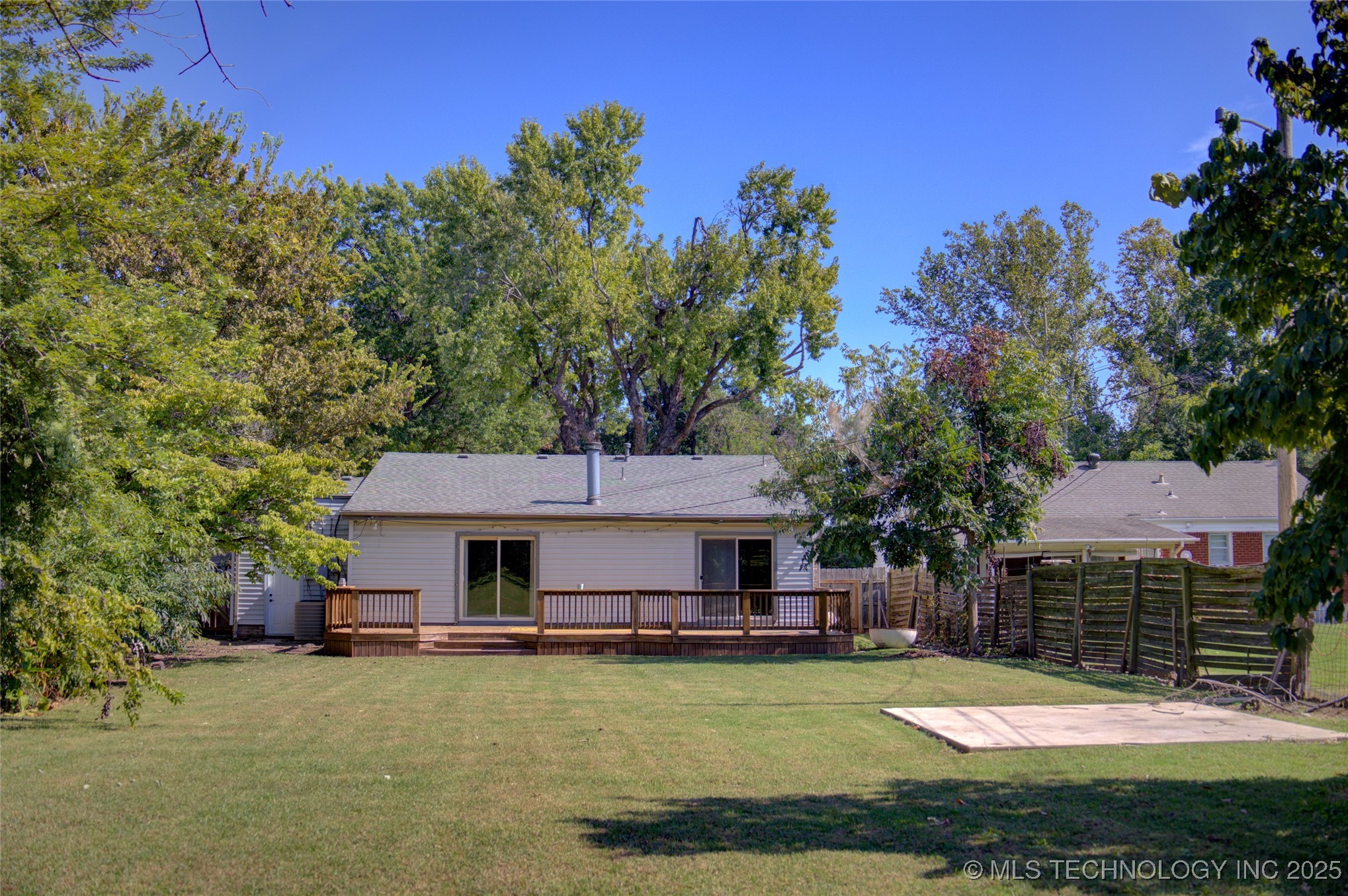 4134 S Detroit Avenue Property Photo 4