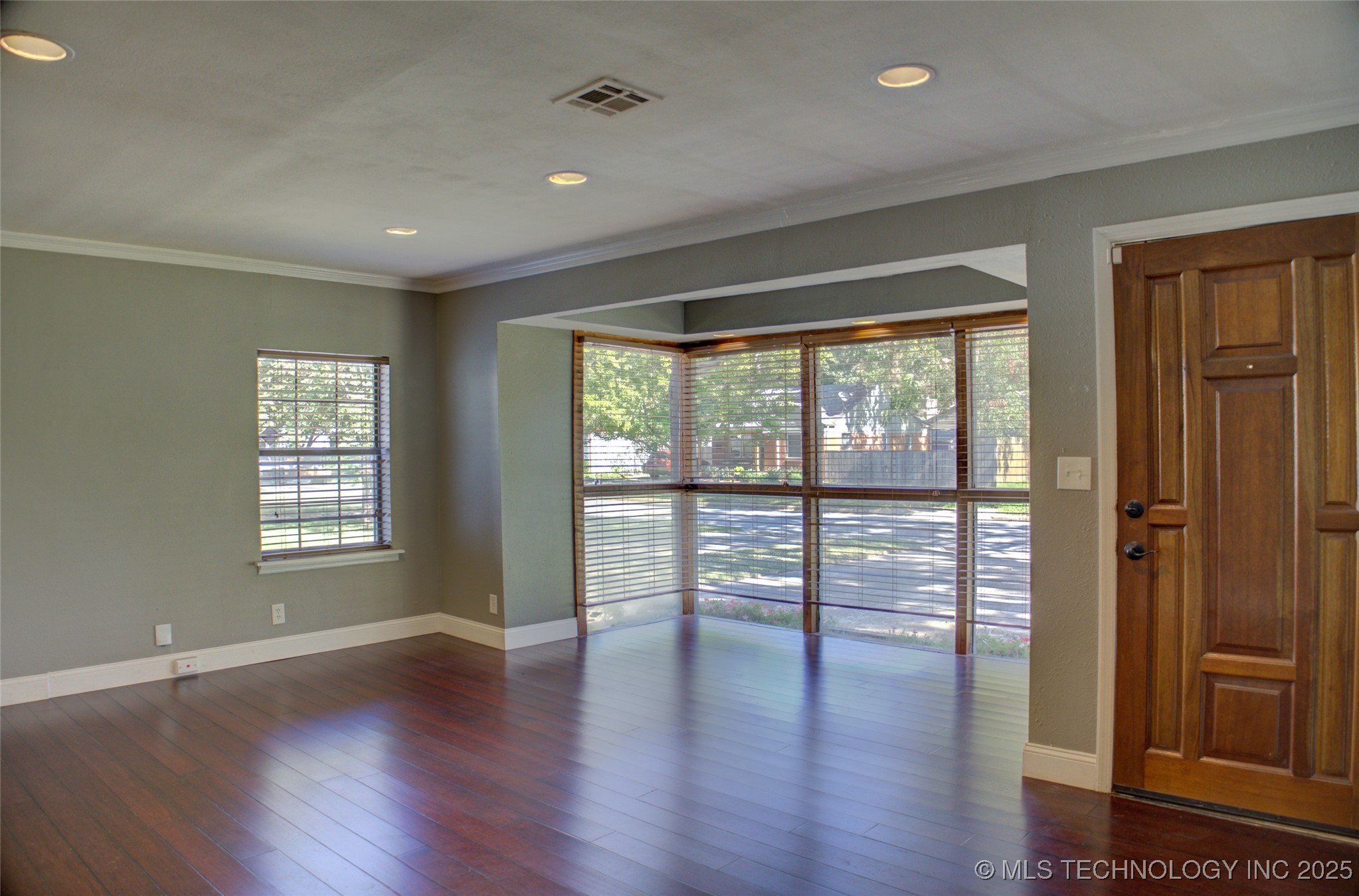 4134 S Detroit Avenue Property Photo 7