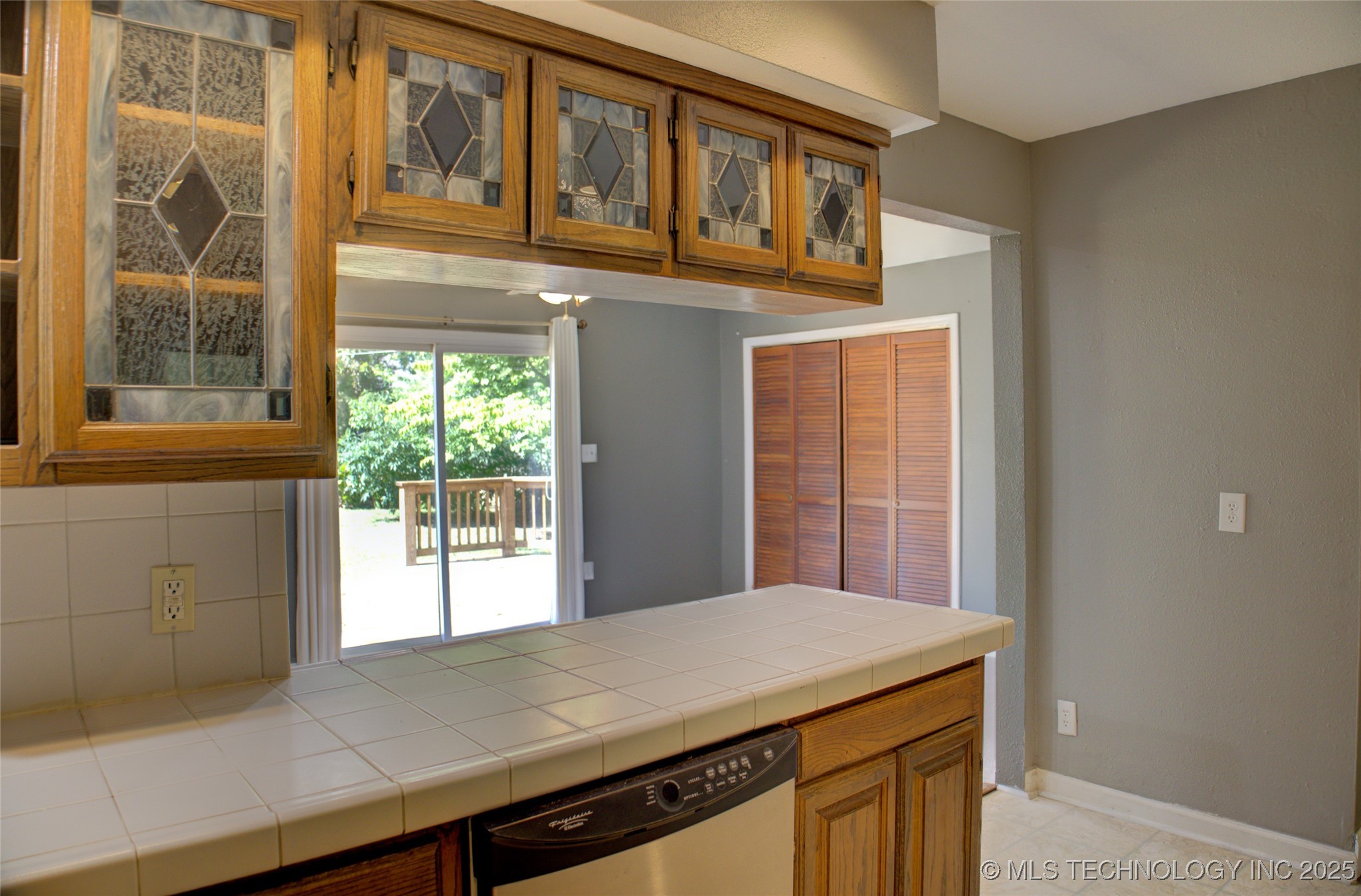 4134 S Detroit Avenue Property Photo 19