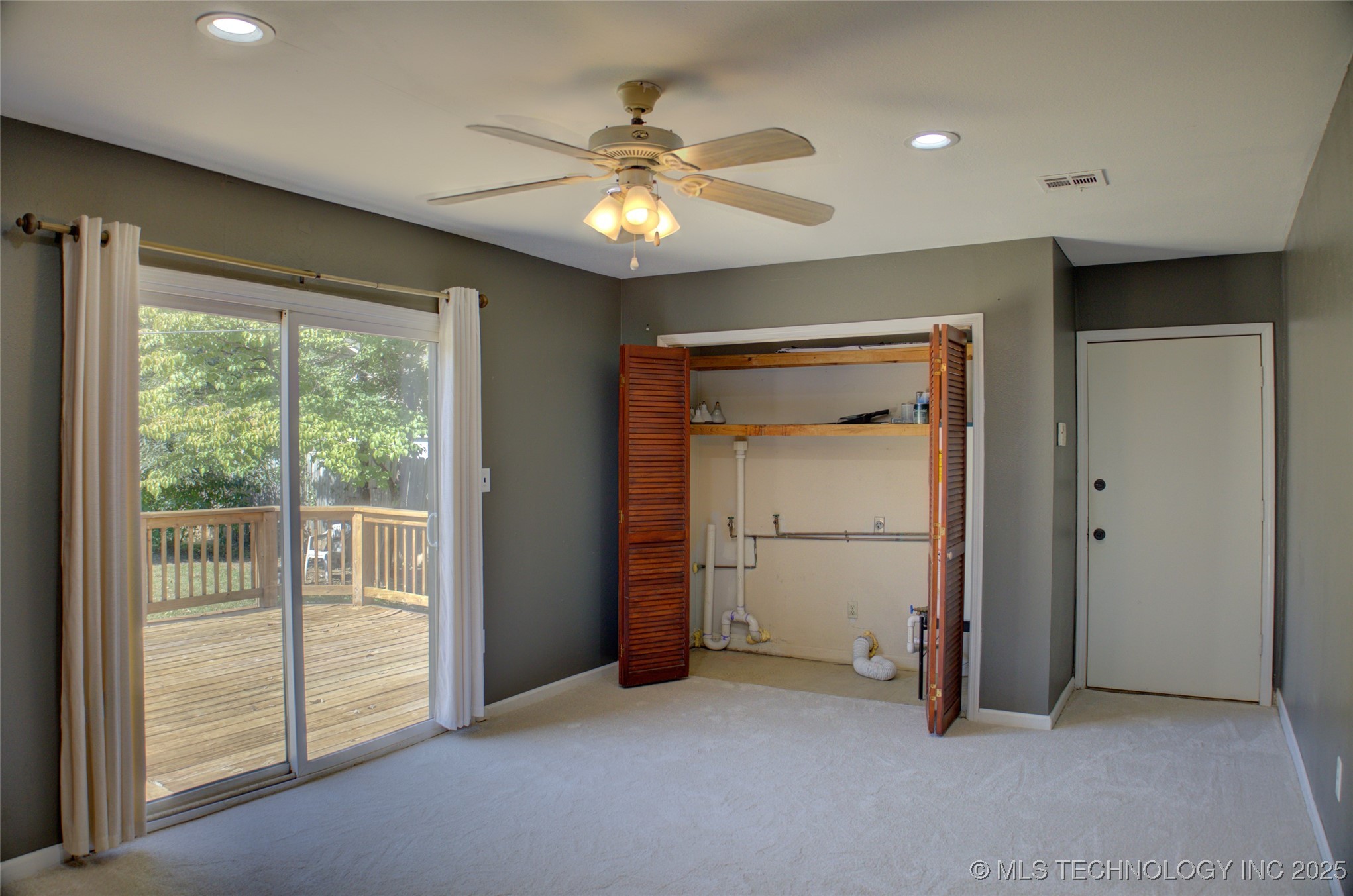 4134 S Detroit Avenue Property Photo 24