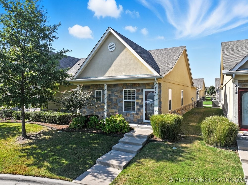 418 S Butternut Avenue Property Photo 1