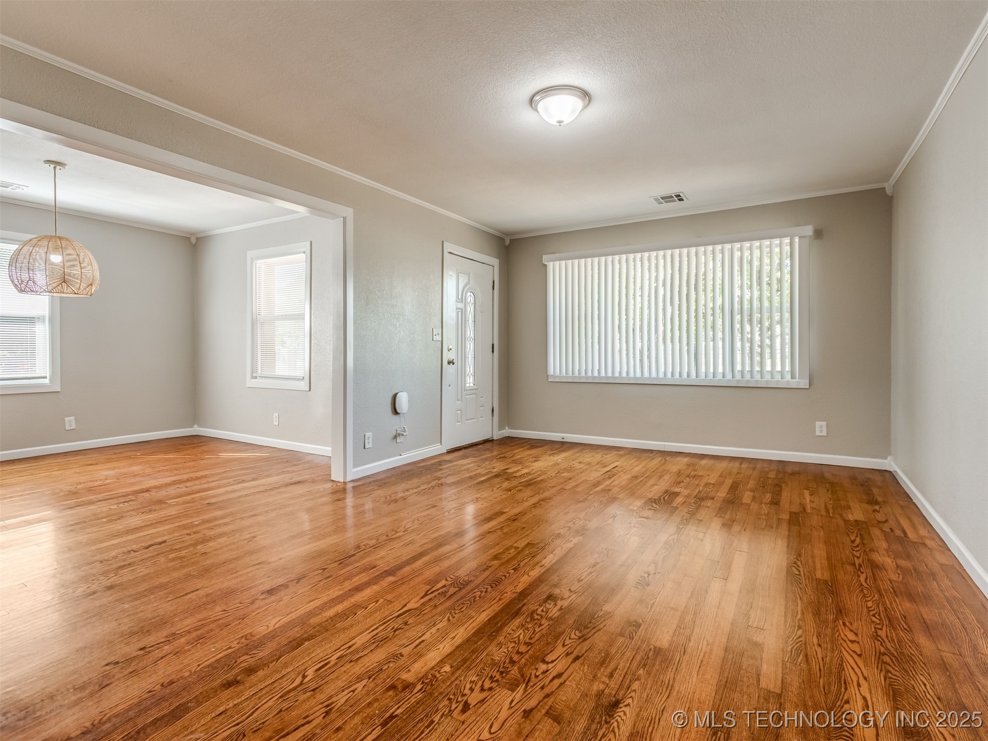 7601 S 241st Avenue Property Photo 7