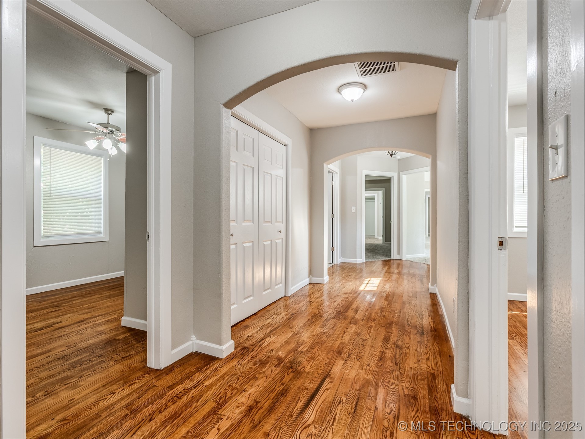 7601 S 241st Avenue Property Photo 19