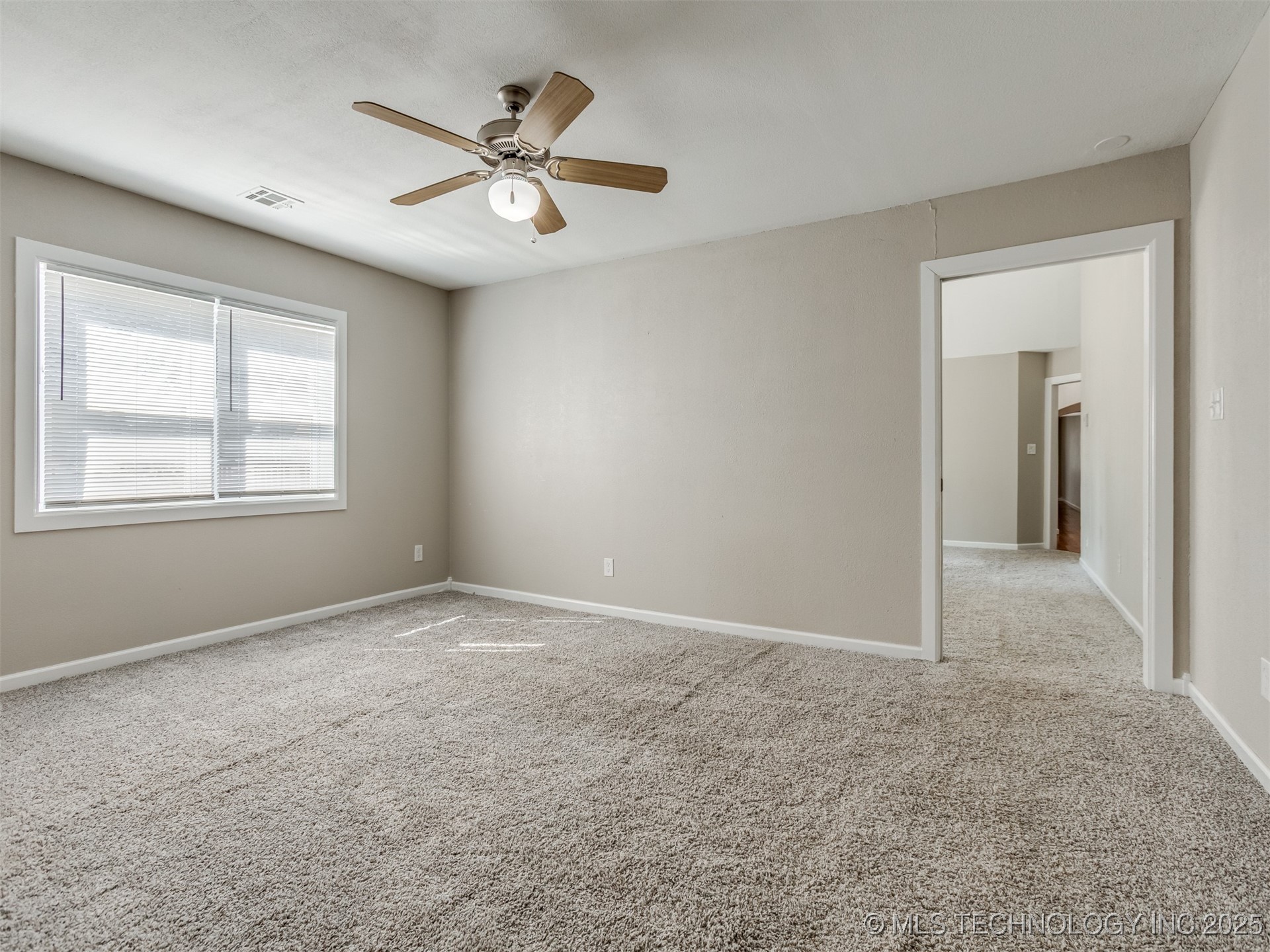 7601 S 241st Avenue Property Photo 24