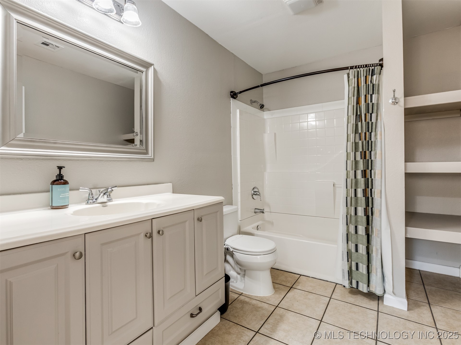 7601 S 241st Avenue Property Photo 38