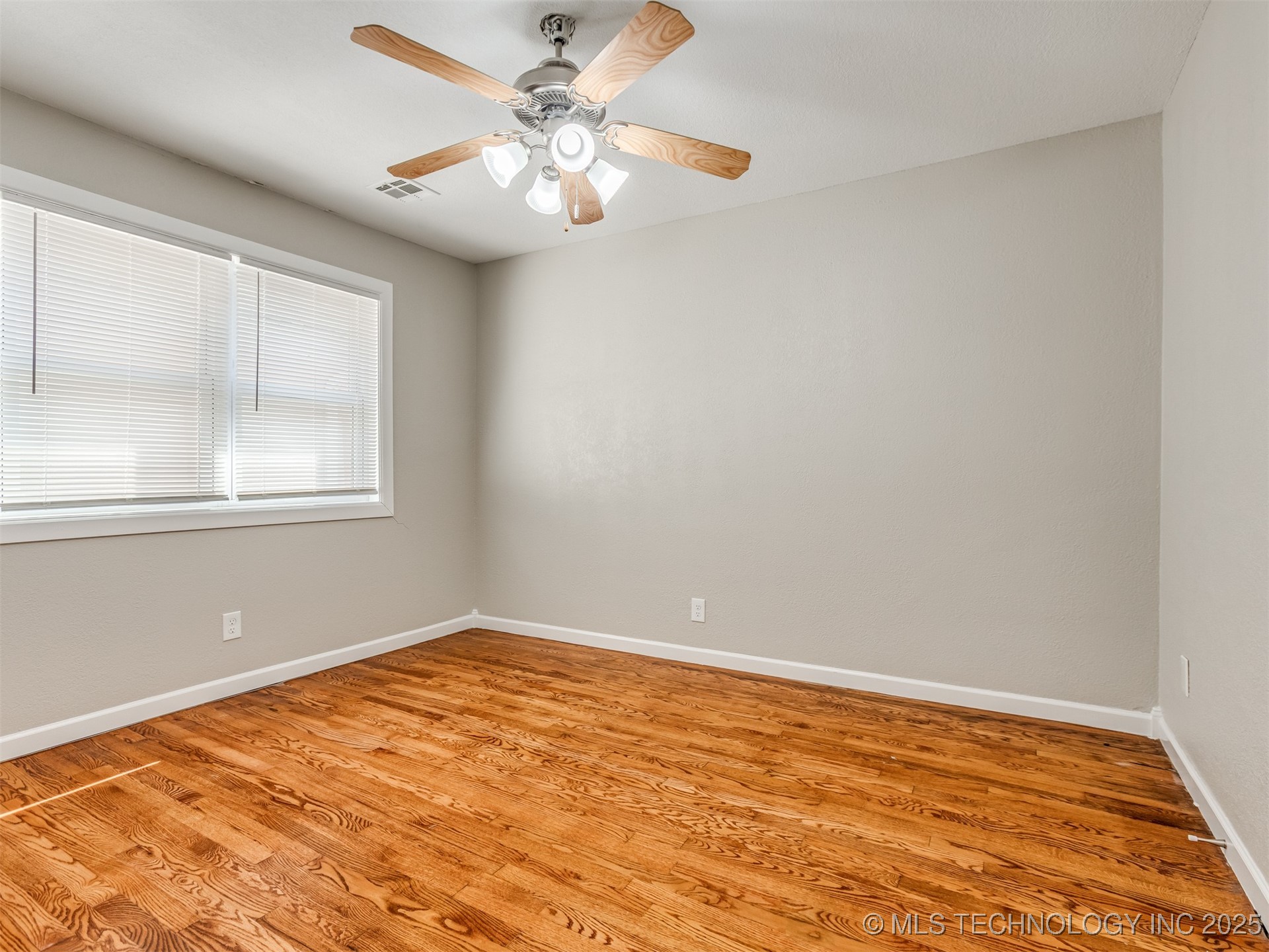 7601 S 241st Avenue Property Photo 39