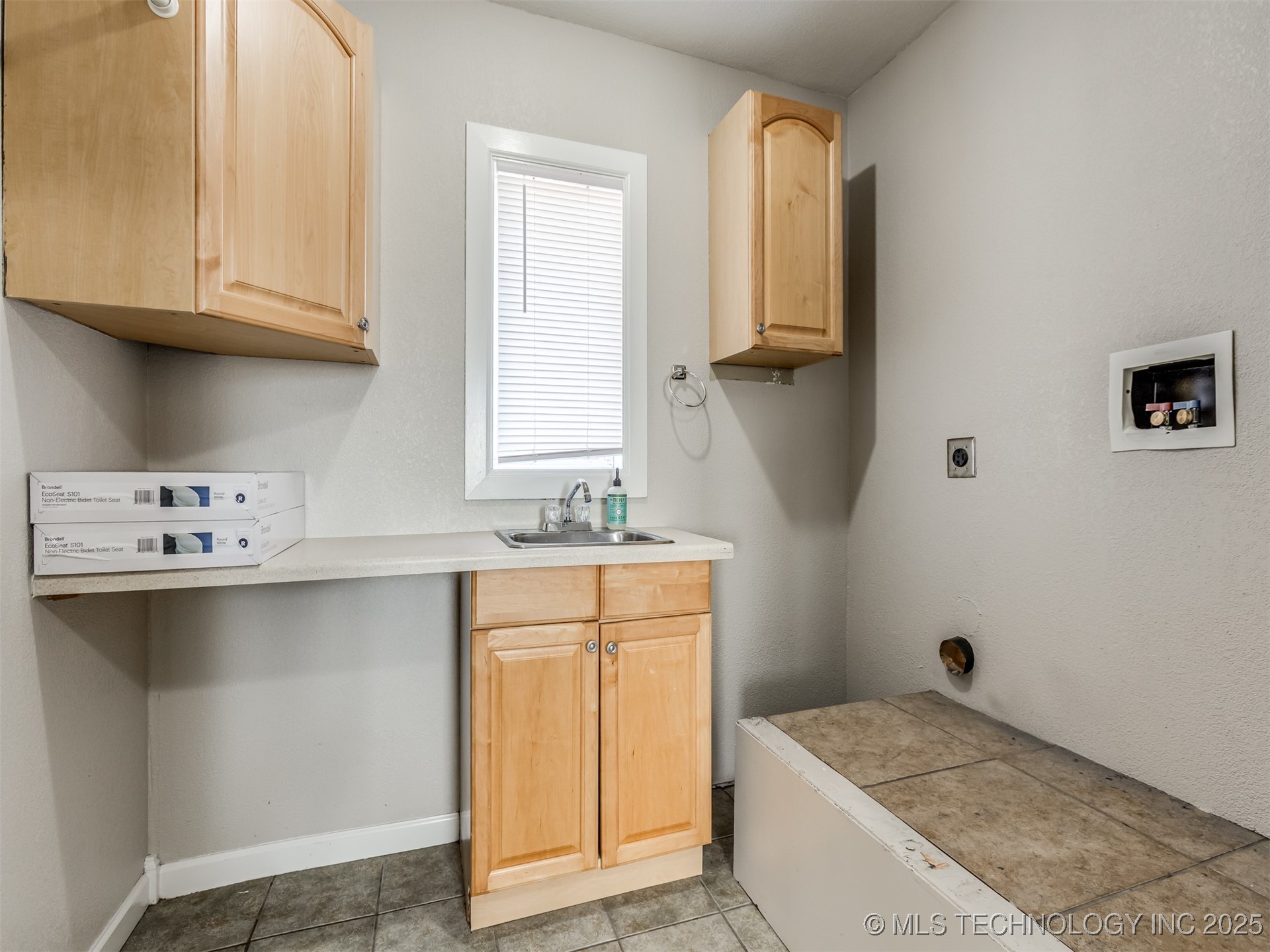 7601 S 241st Avenue Property Photo 45