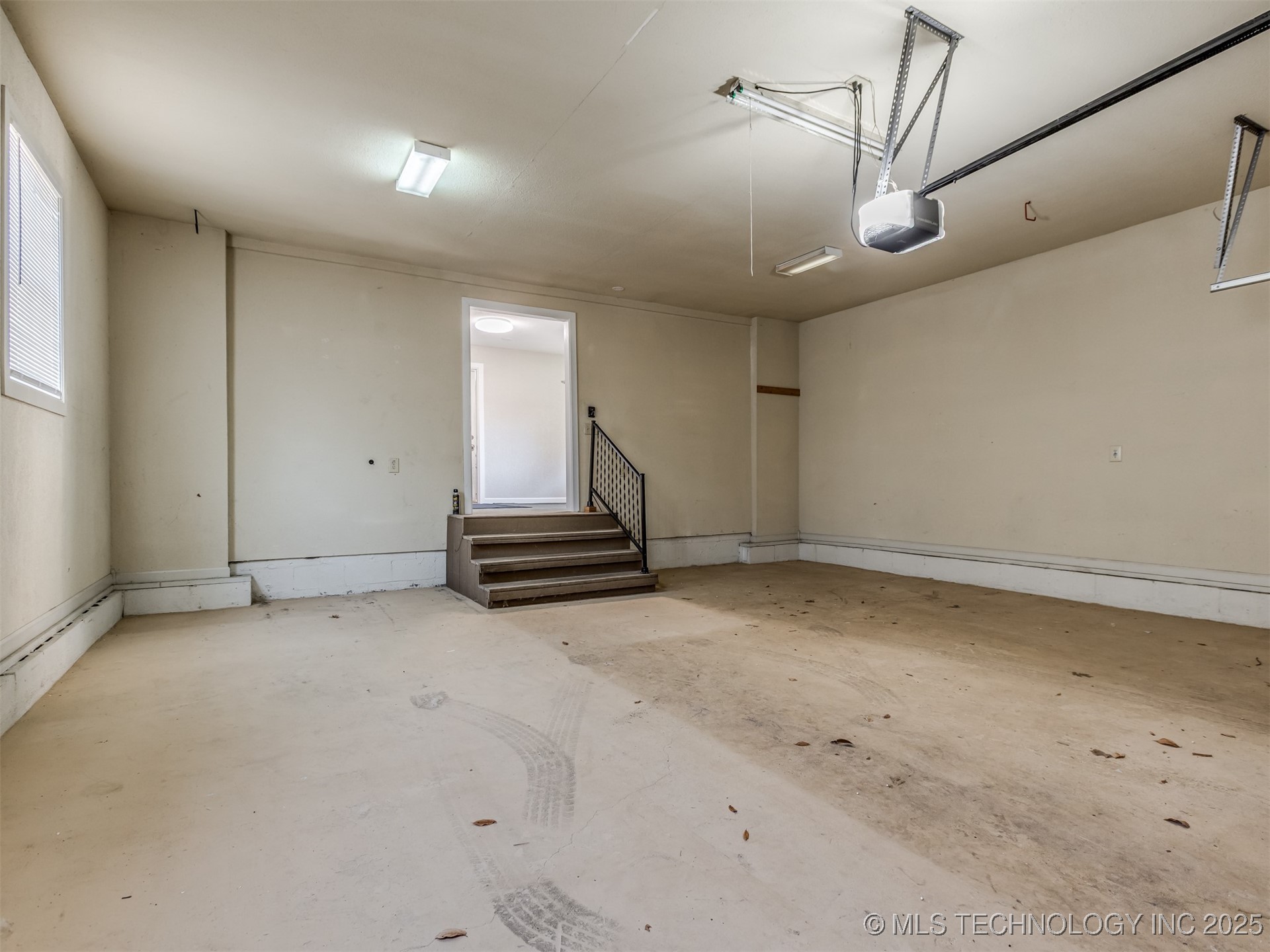 7601 S 241st Avenue Property Photo 48