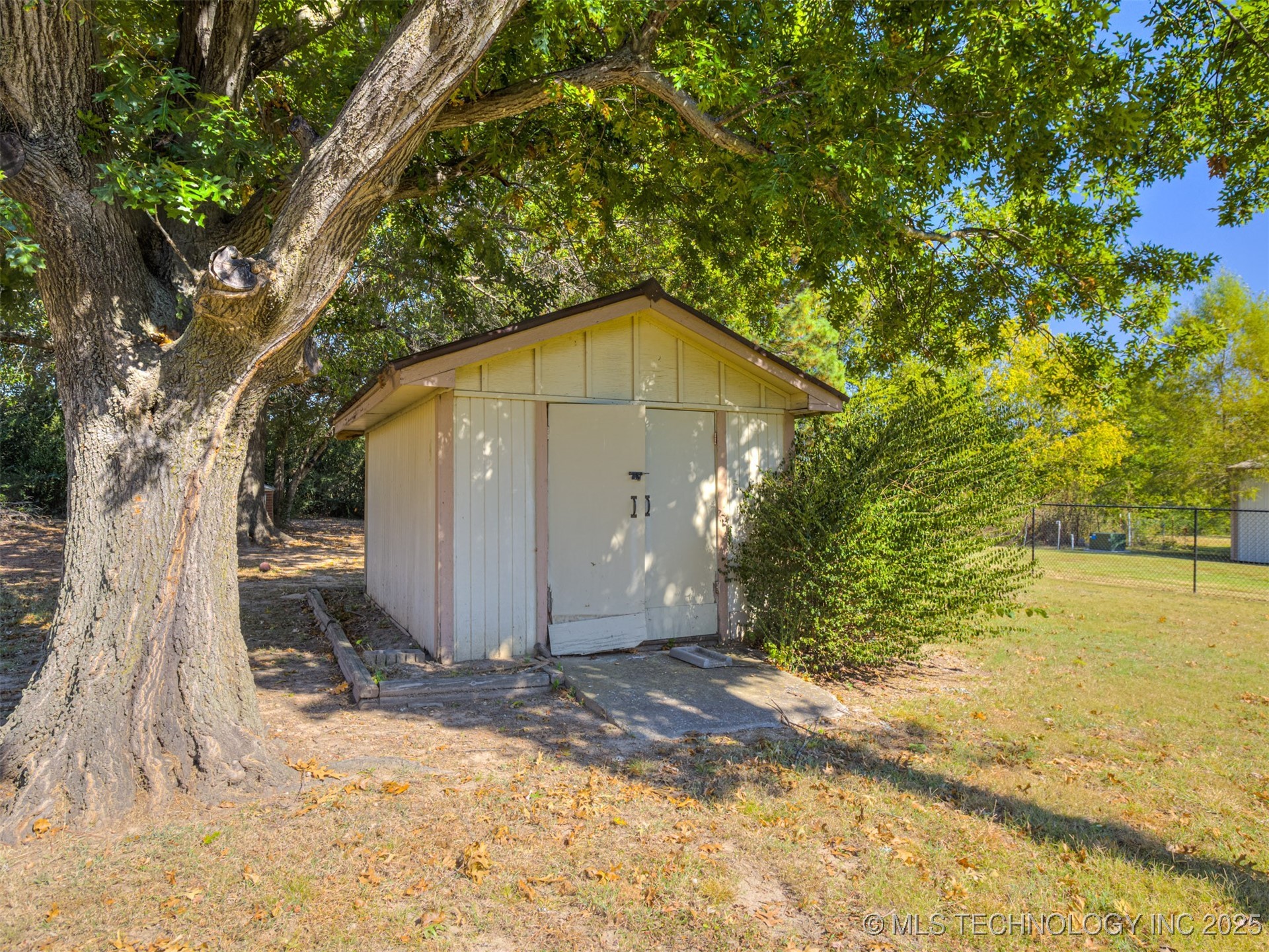 7601 S 241st Avenue Property Photo 55
