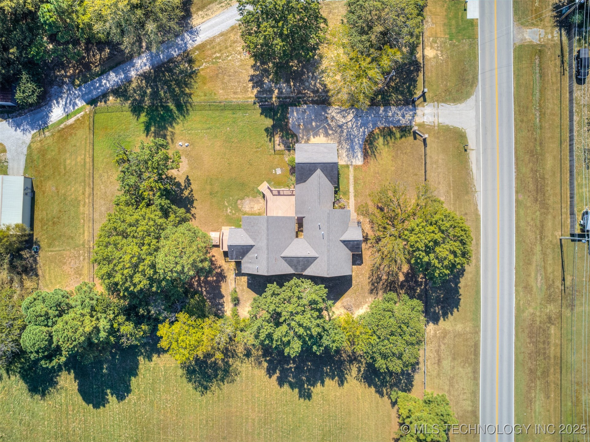 7601 S 241st Avenue Property Photo 57