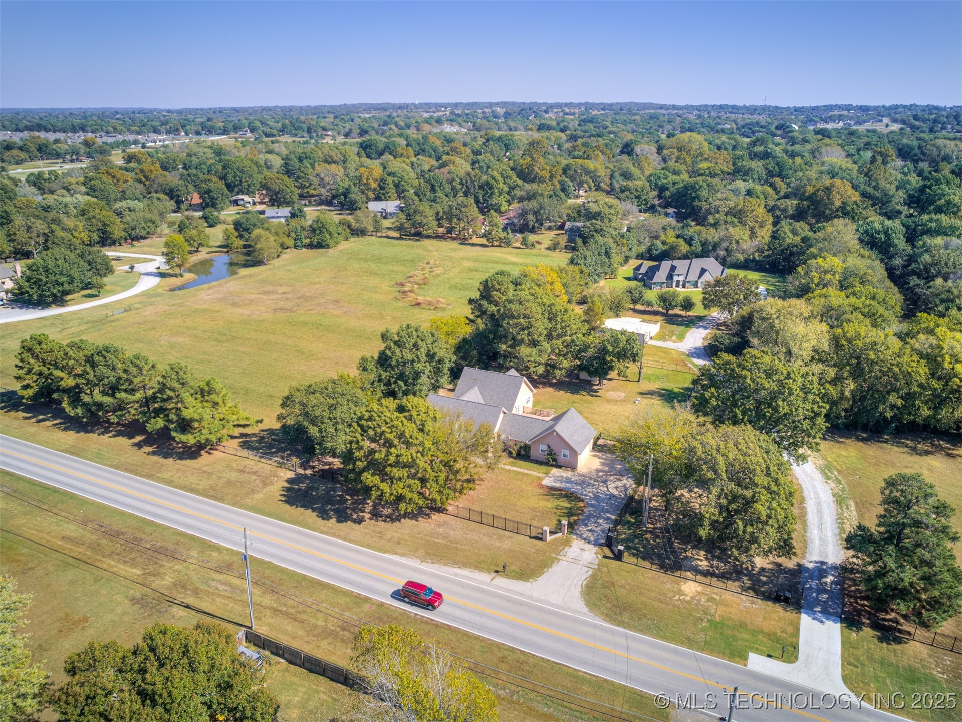 7601 S 241st Avenue Property Photo 58