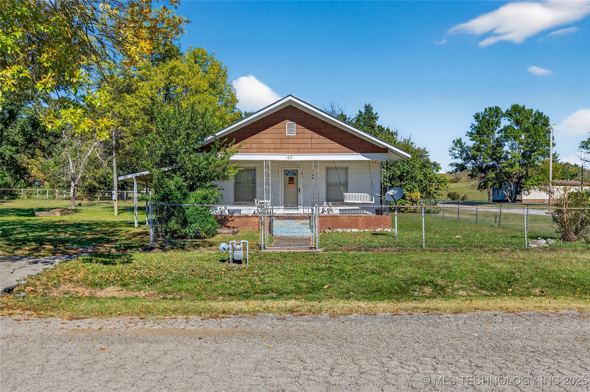 100 Cherokee Street Property Photo 2