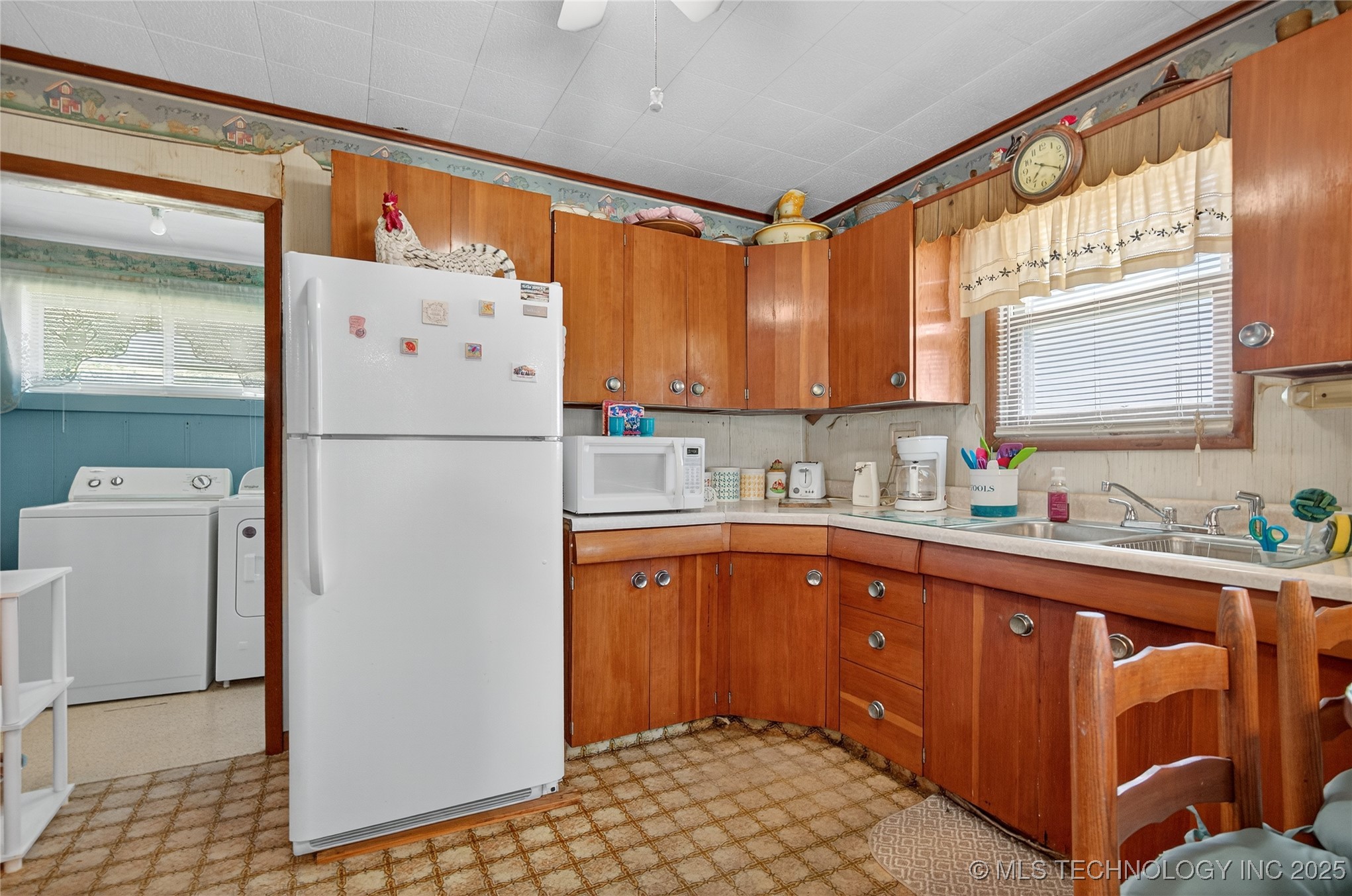 100 Cherokee Street Property Photo 8