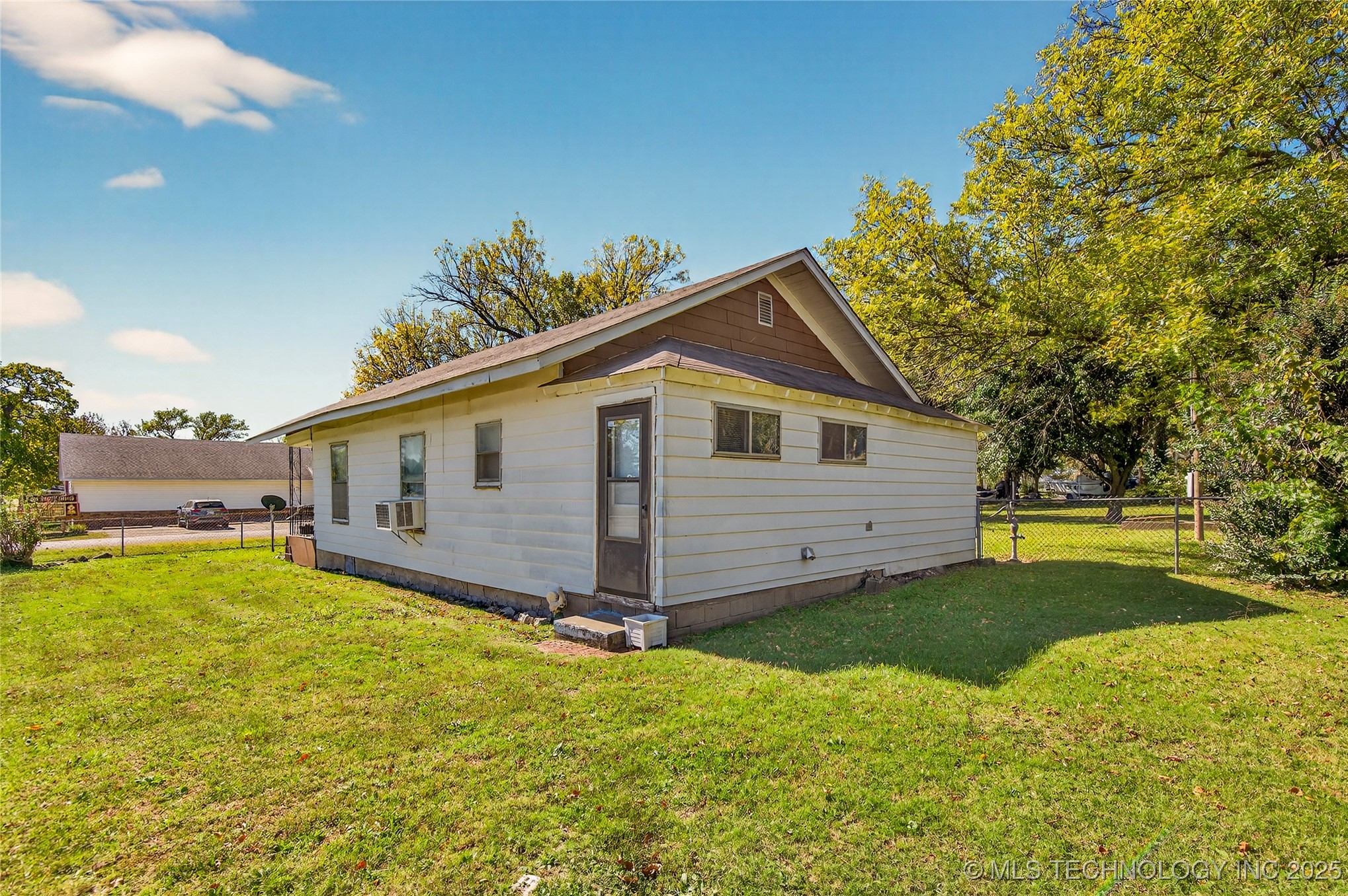 100 Cherokee Street Property Photo 23