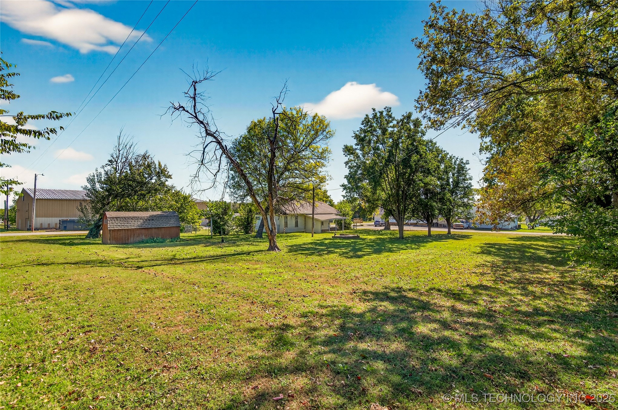 100 Cherokee Street Property Photo 25