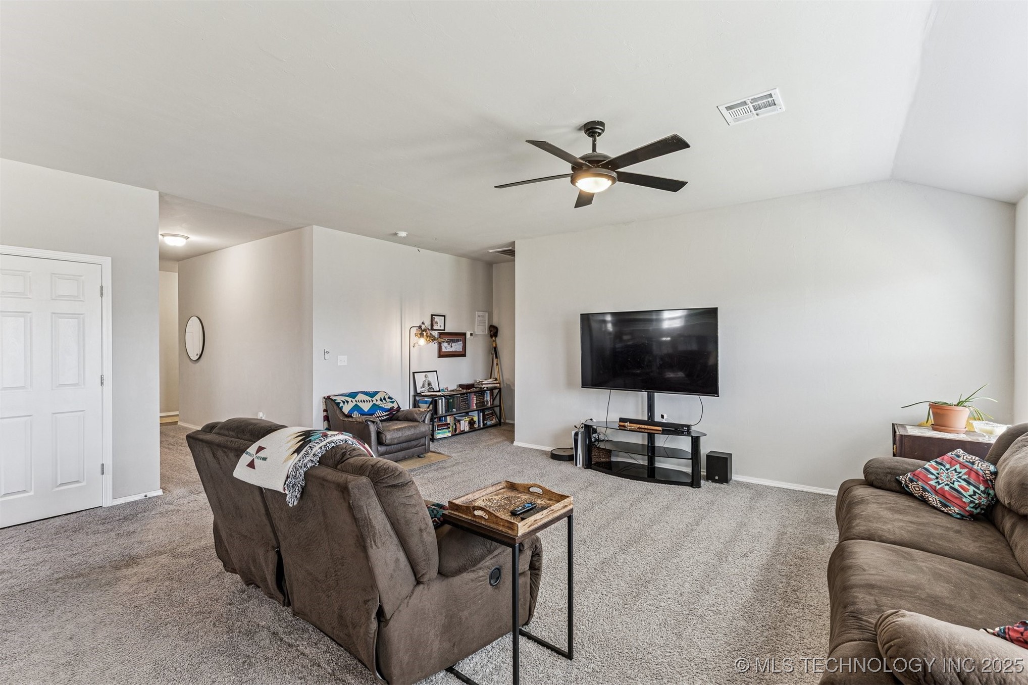 4318 Driftwood Property Photo 8