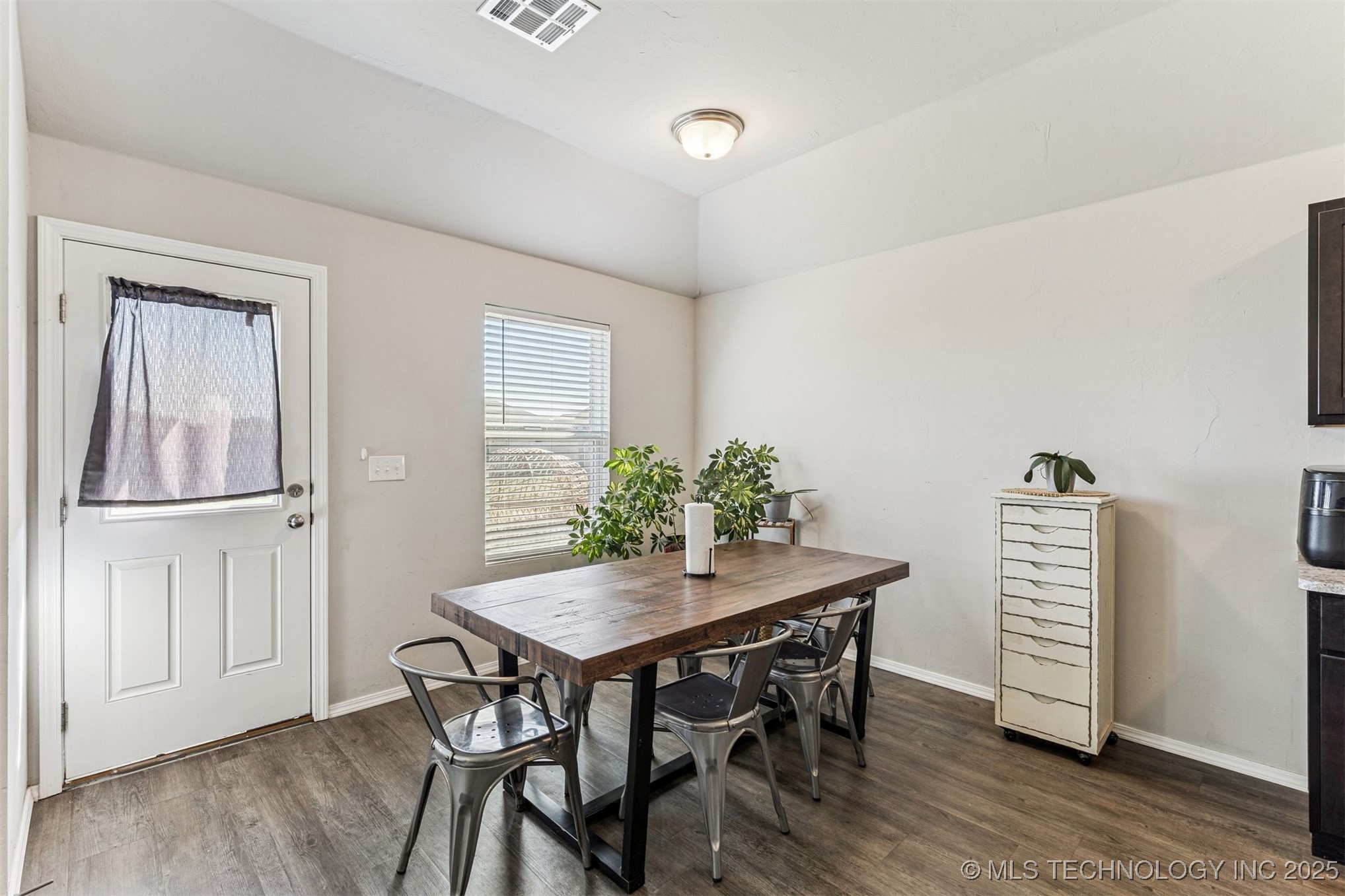 4318 Driftwood Property Photo 9