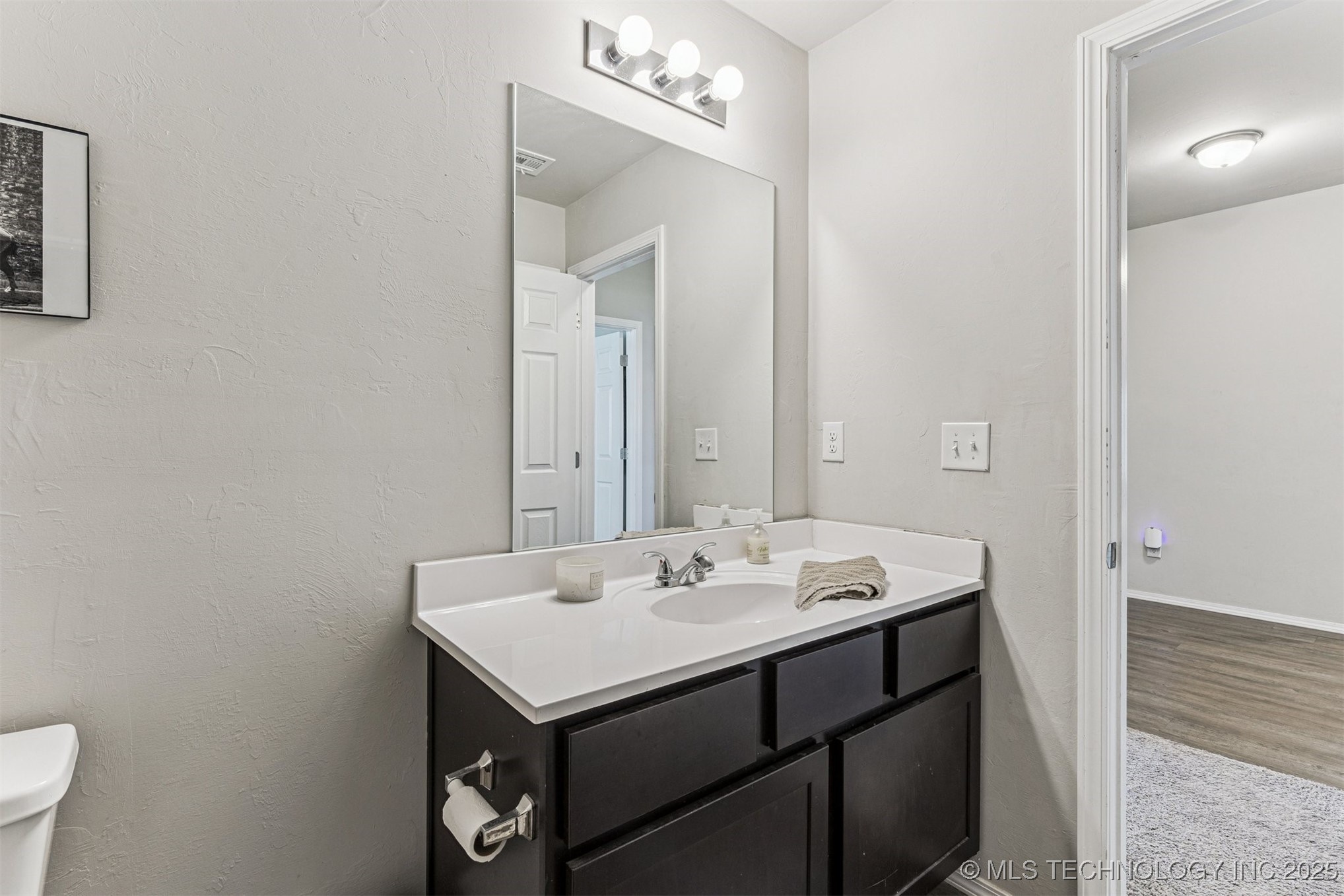 4318 Driftwood Property Photo 32