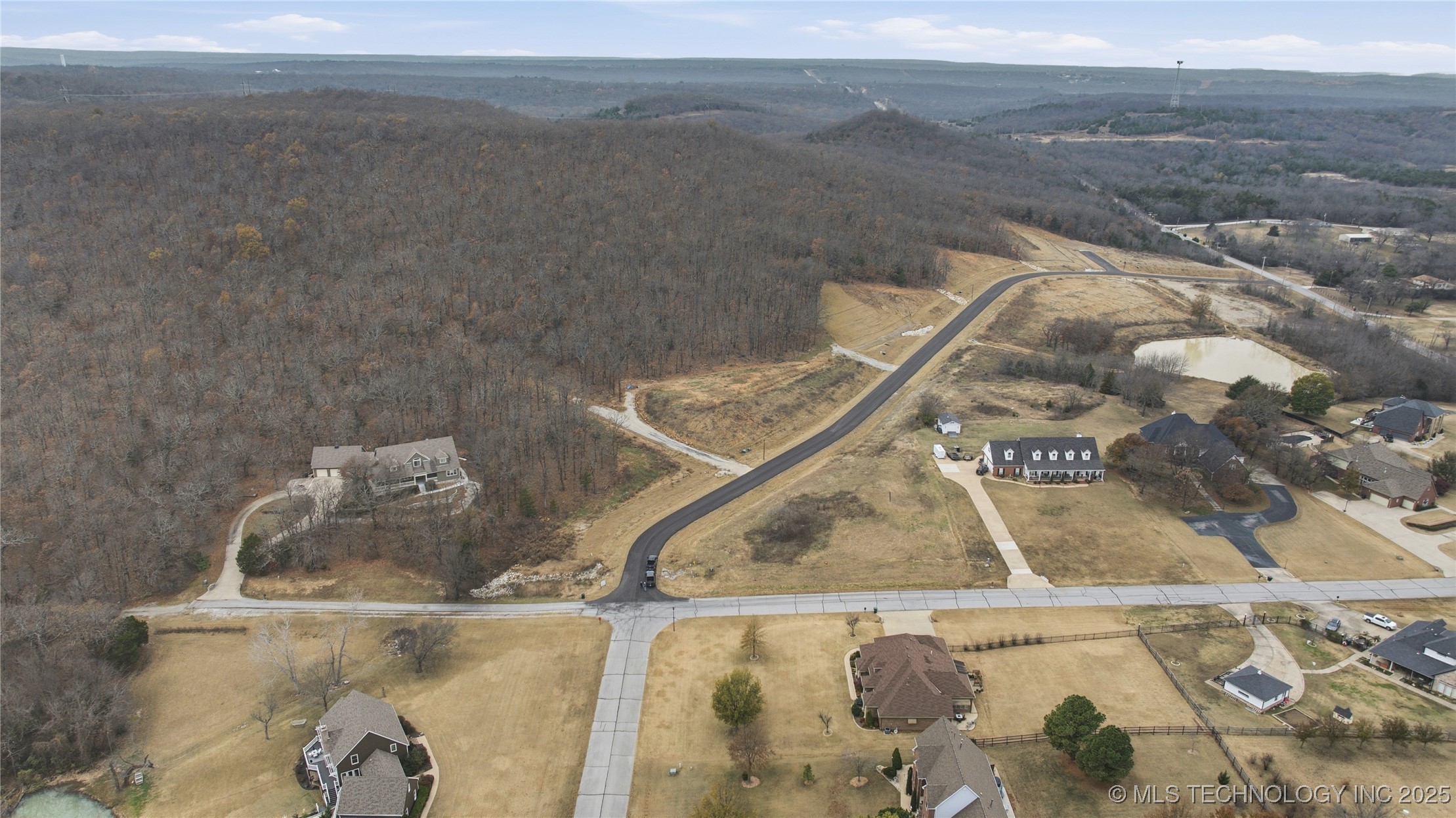 4202 S 143rd West Avenue Property Photo 4