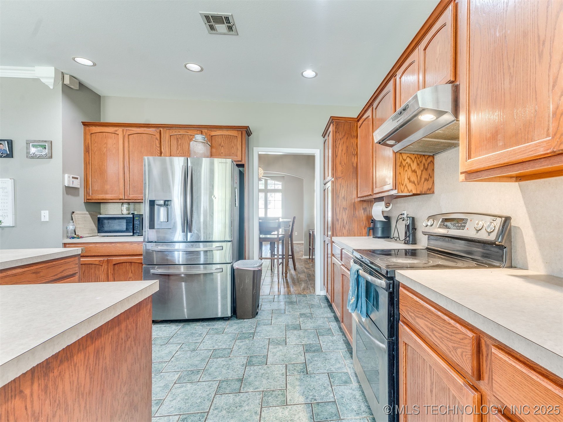 2909 W Oakland Street Property Photo 9