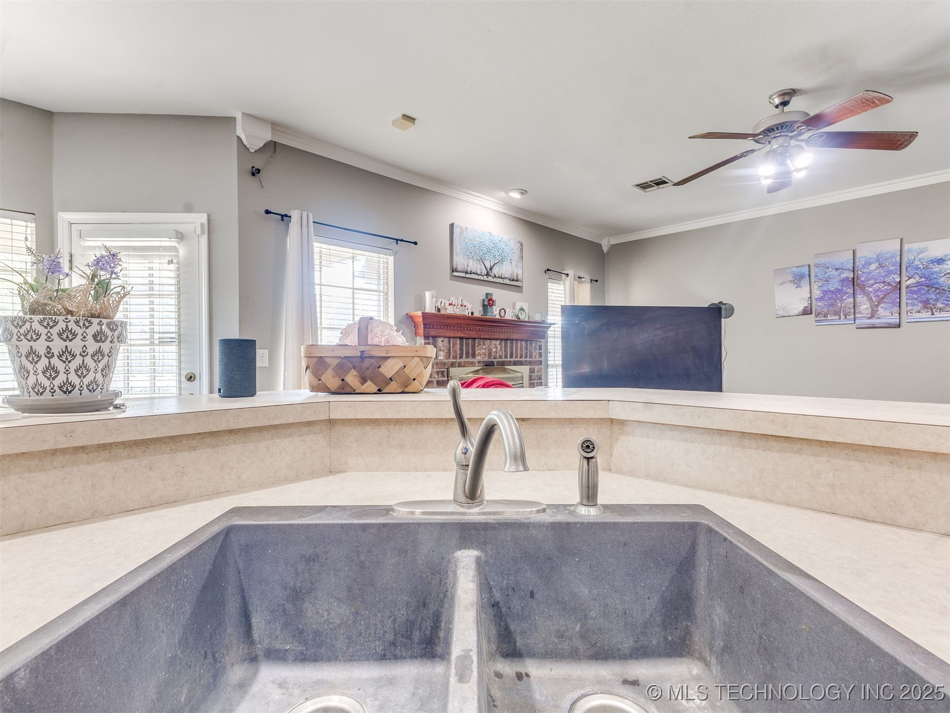 2909 W Oakland Street Property Photo 12