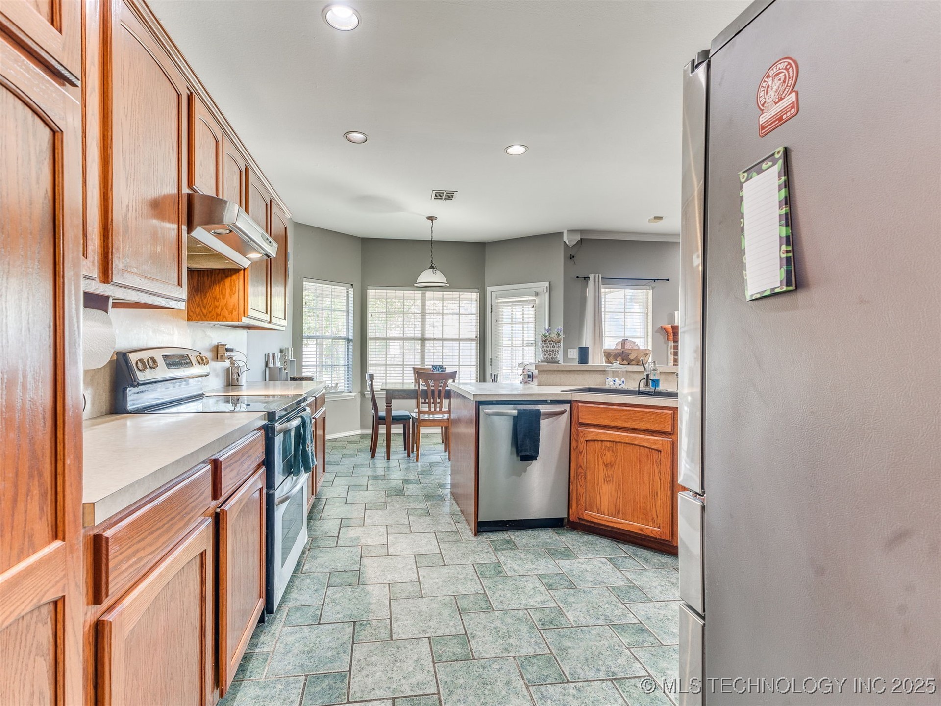 2909 W Oakland Street Property Photo 13