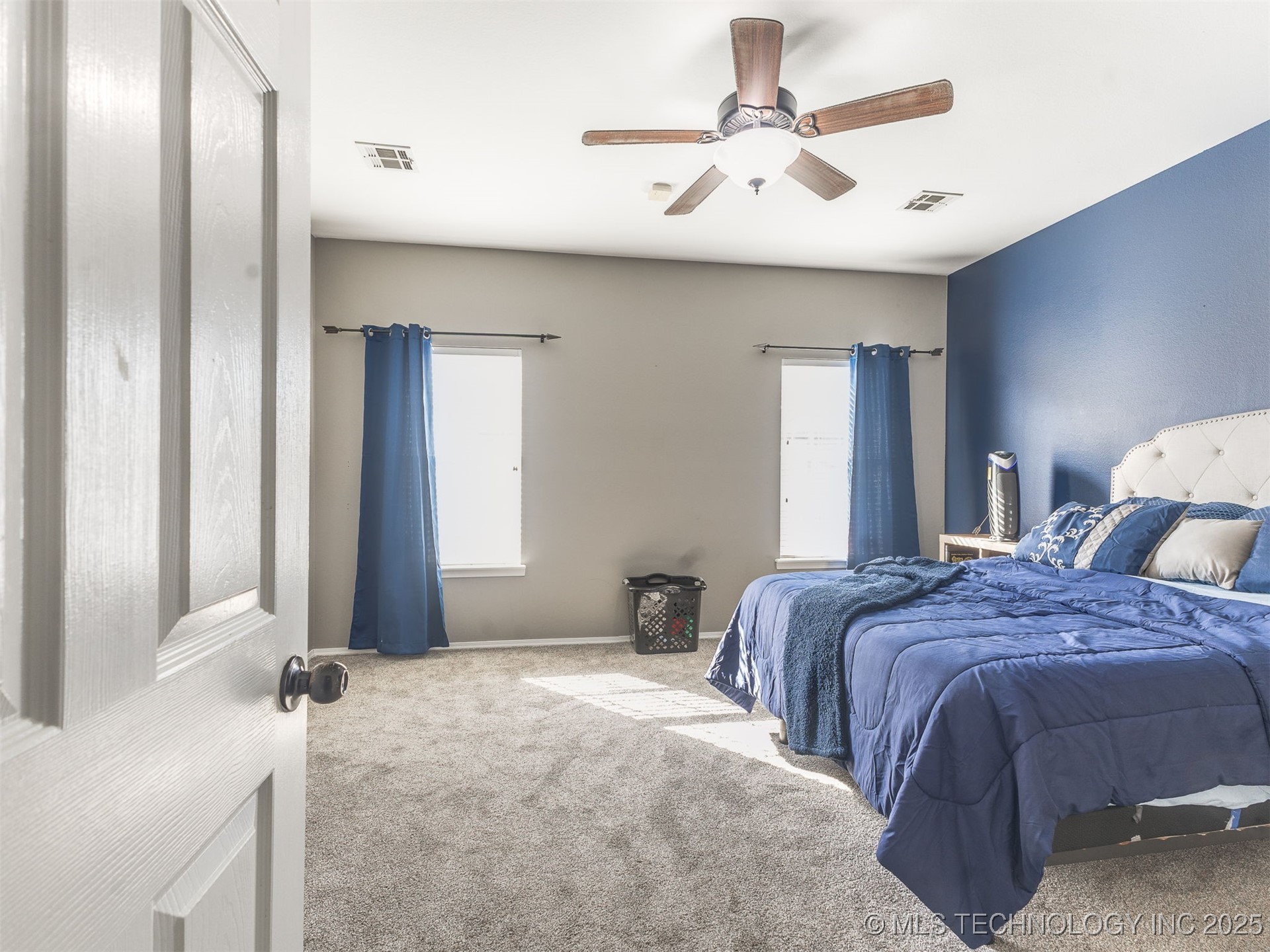 2909 W Oakland Street Property Photo 18